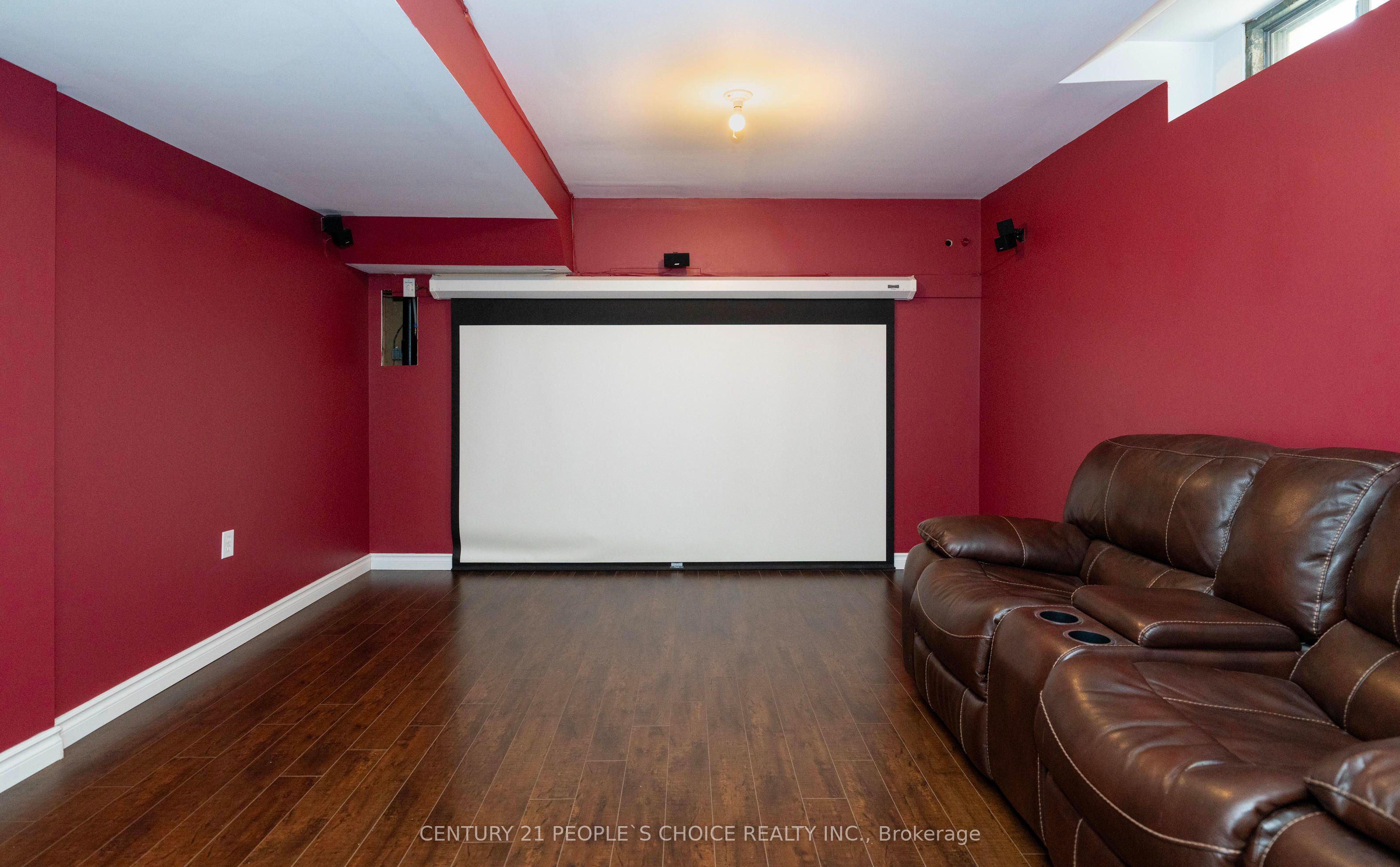 18 Falcon Court Property Photo 36