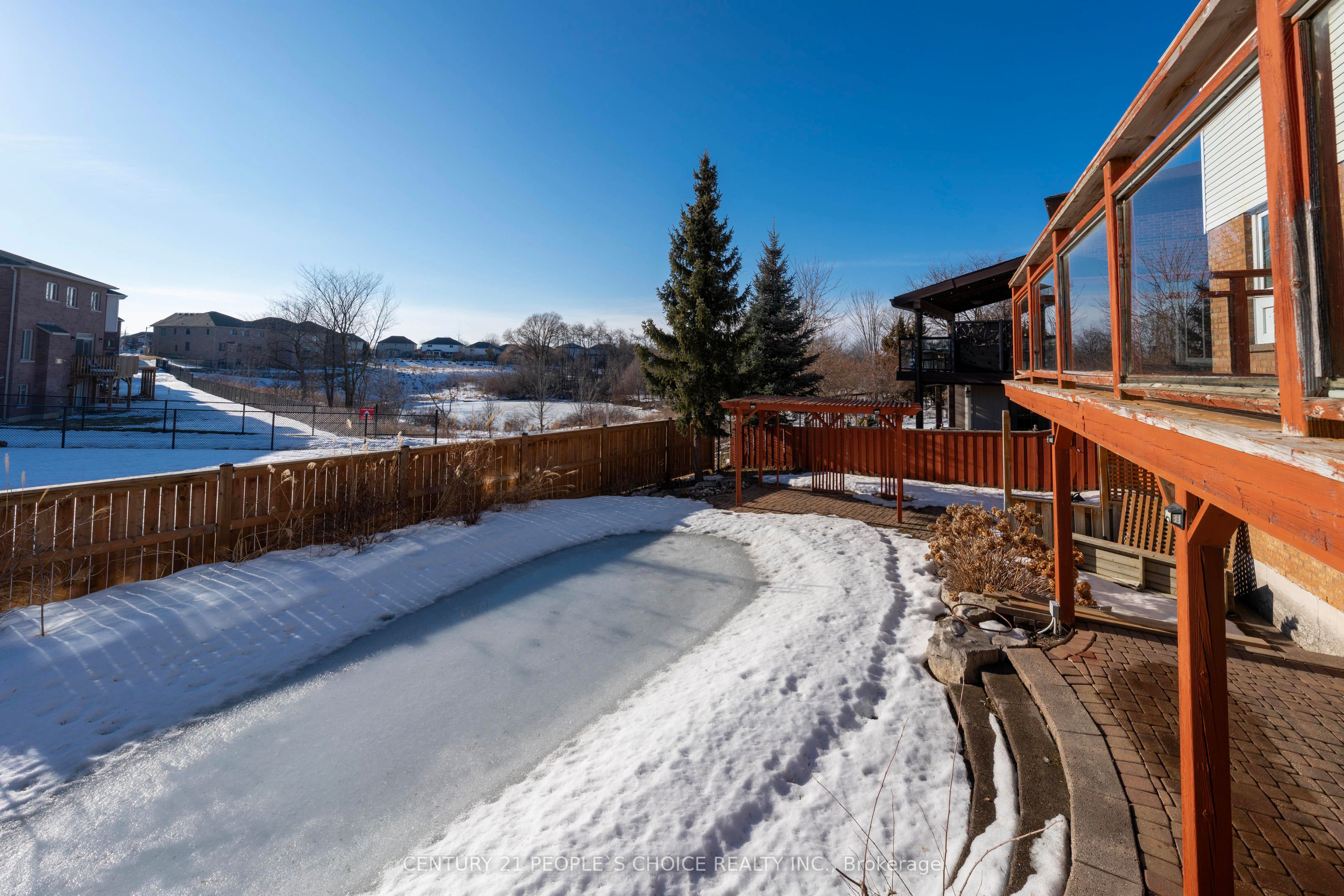 18 Falcon Court Property Photo 43
