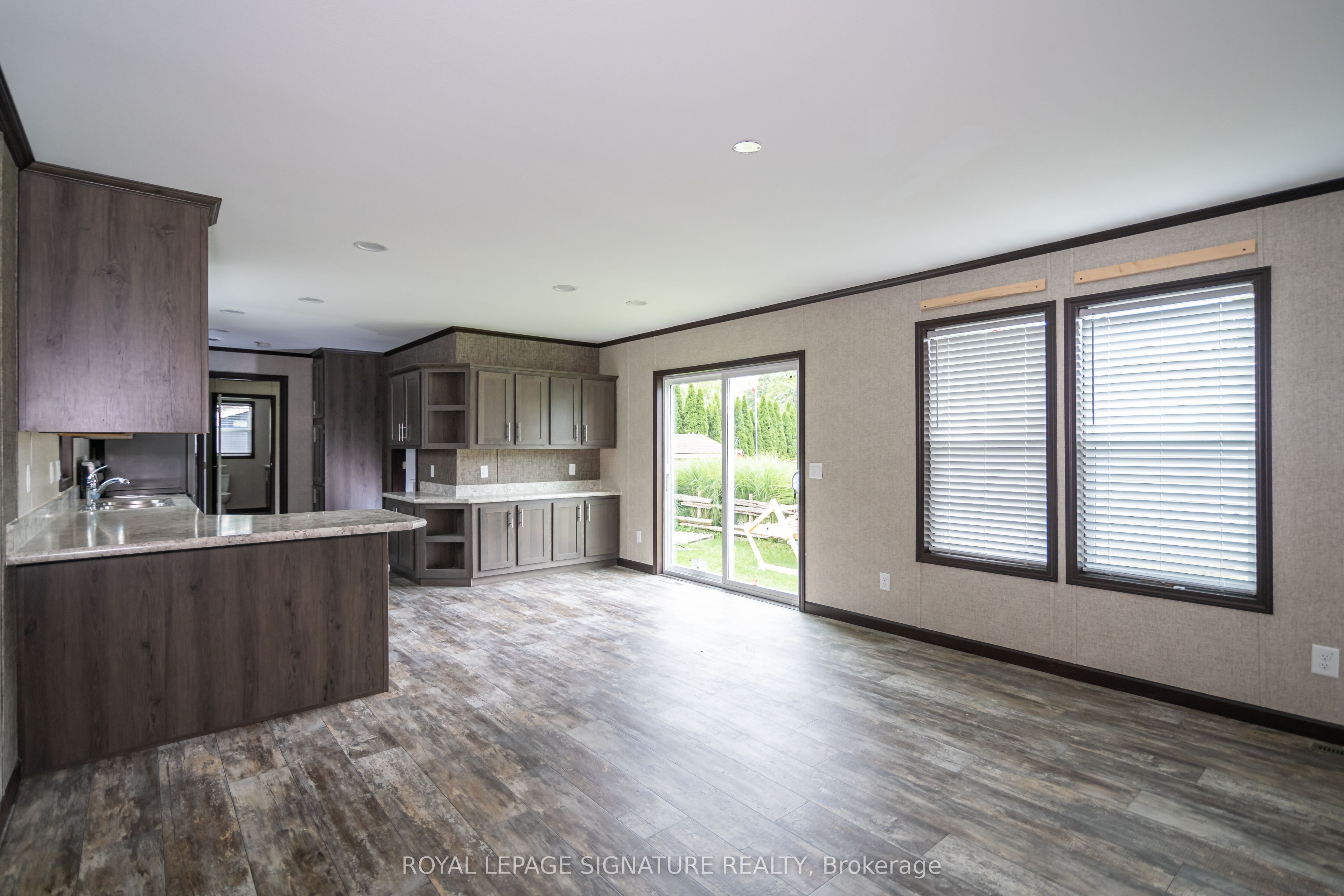 125 Regency Dr Property Photo