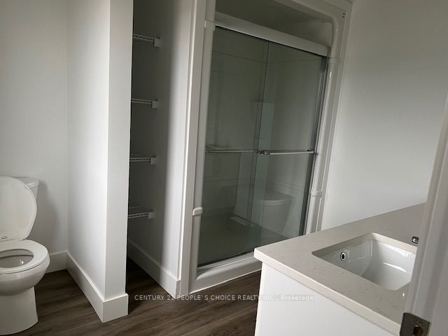 #31 - 3635 Southbridge Avenue Property Photo 14