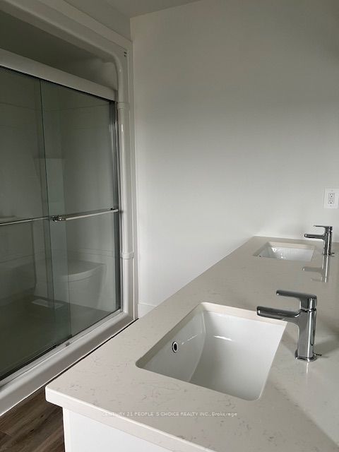 #31 - 3635 Southbridge Avenue Property Photo 15