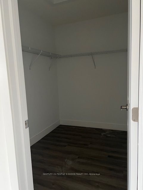 #31 - 3635 Southbridge Avenue Property Photo 16