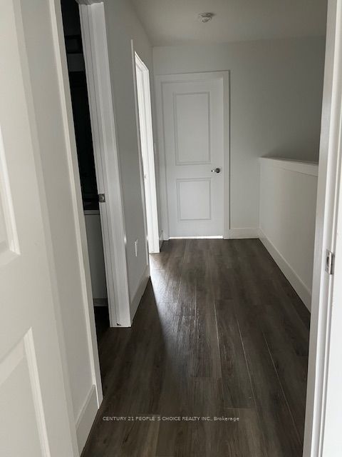 #31 - 3635 Southbridge Avenue Property Photo 17