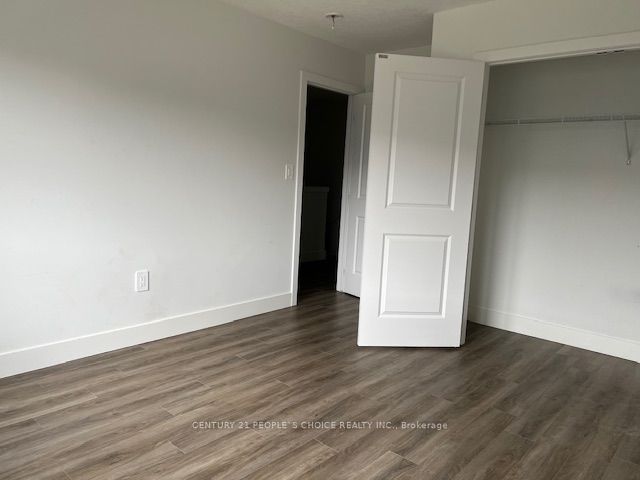 #31 - 3635 Southbridge Avenue Property Photo 19