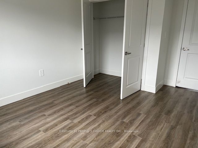 #31 - 3635 Southbridge Avenue Property Photo 21