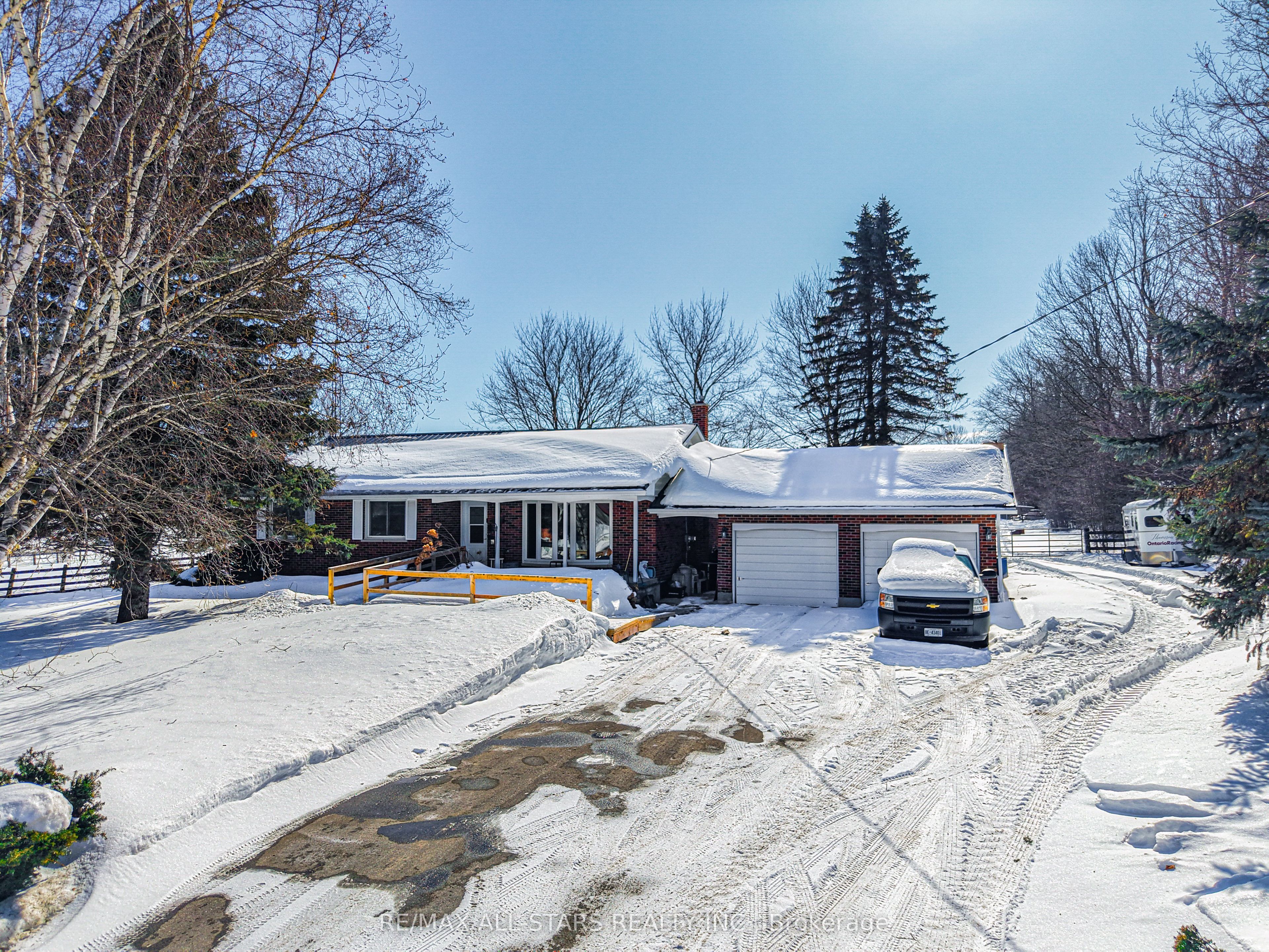 922 Cottingham Road Property Photo