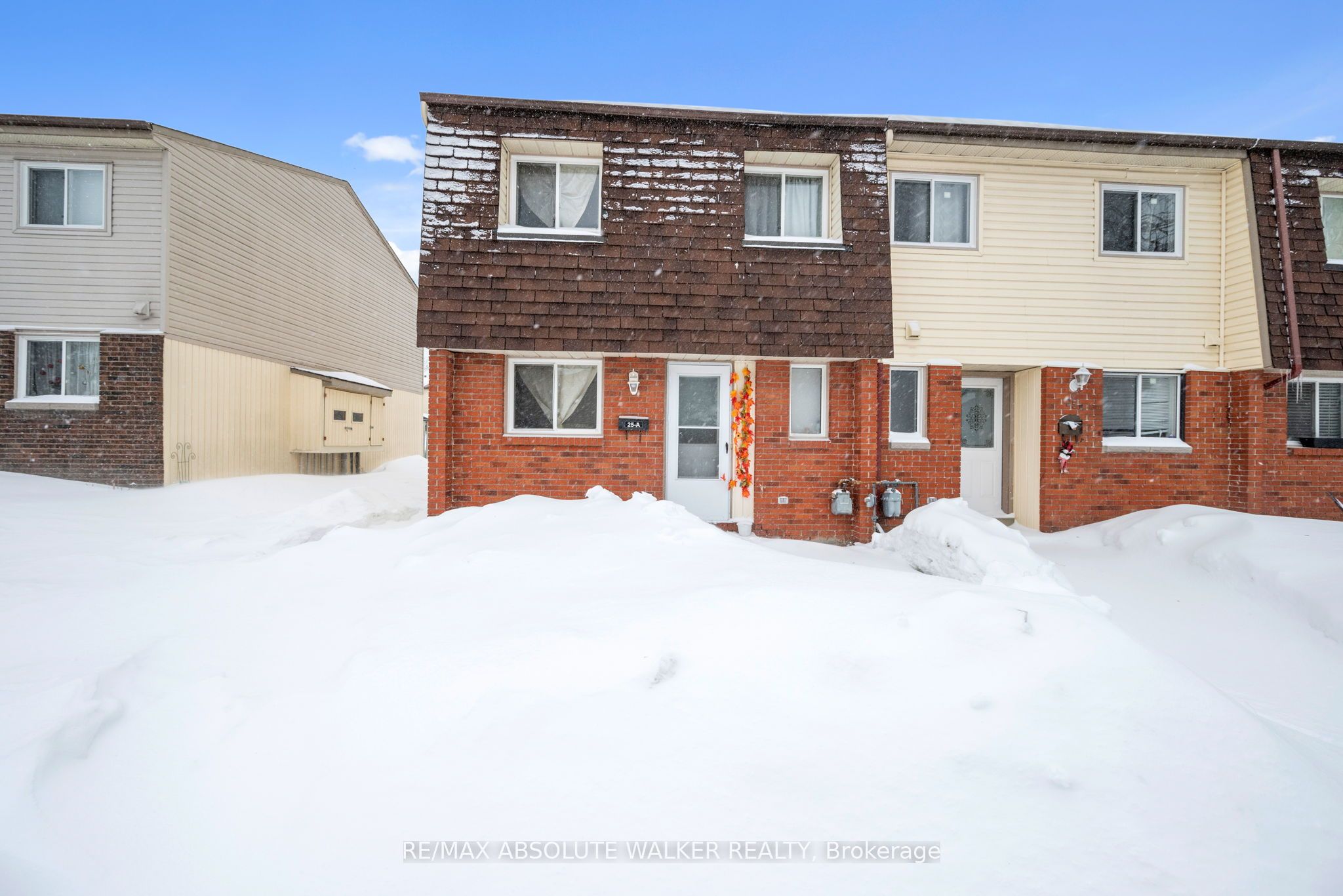 25a Sonnet Crescent Property Photo