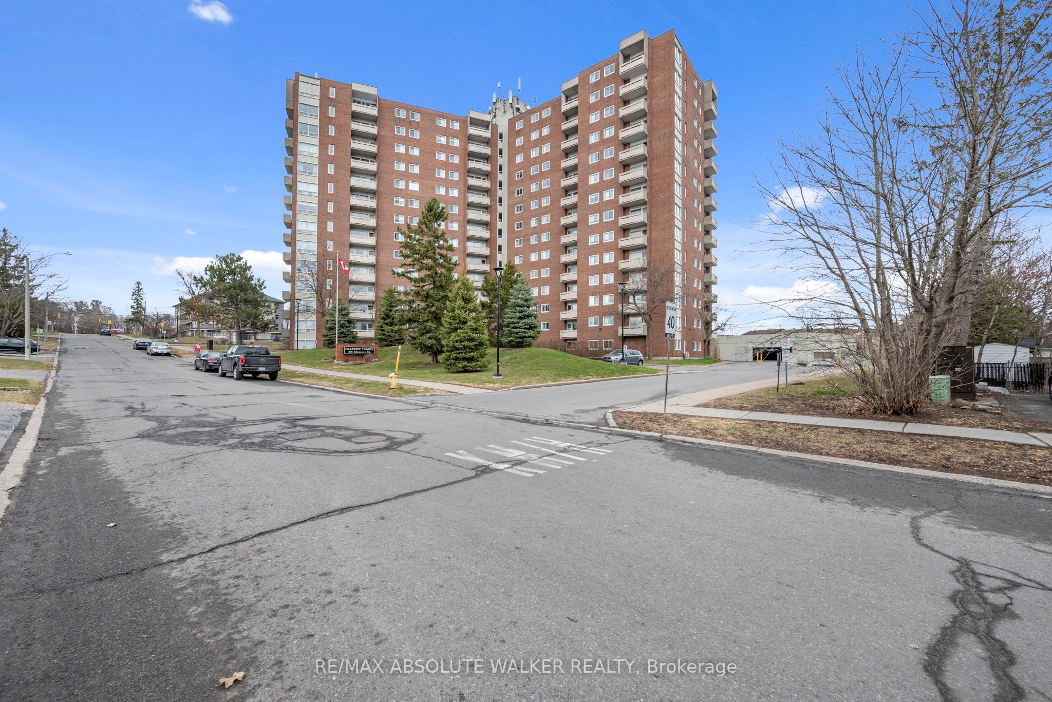 915 Elmsmere Rd Property Photo