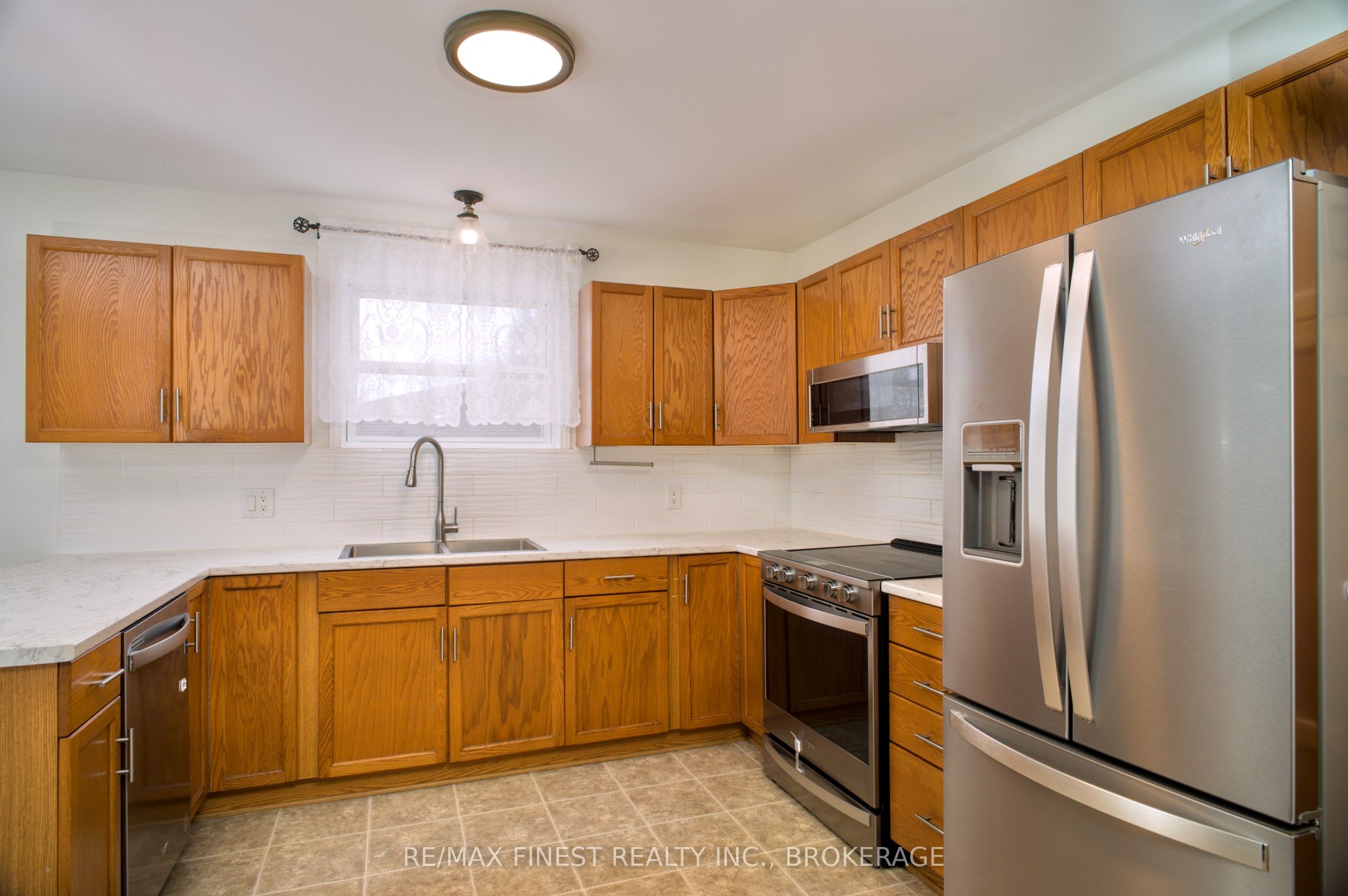 23 Ainsley Place Property Photo 4