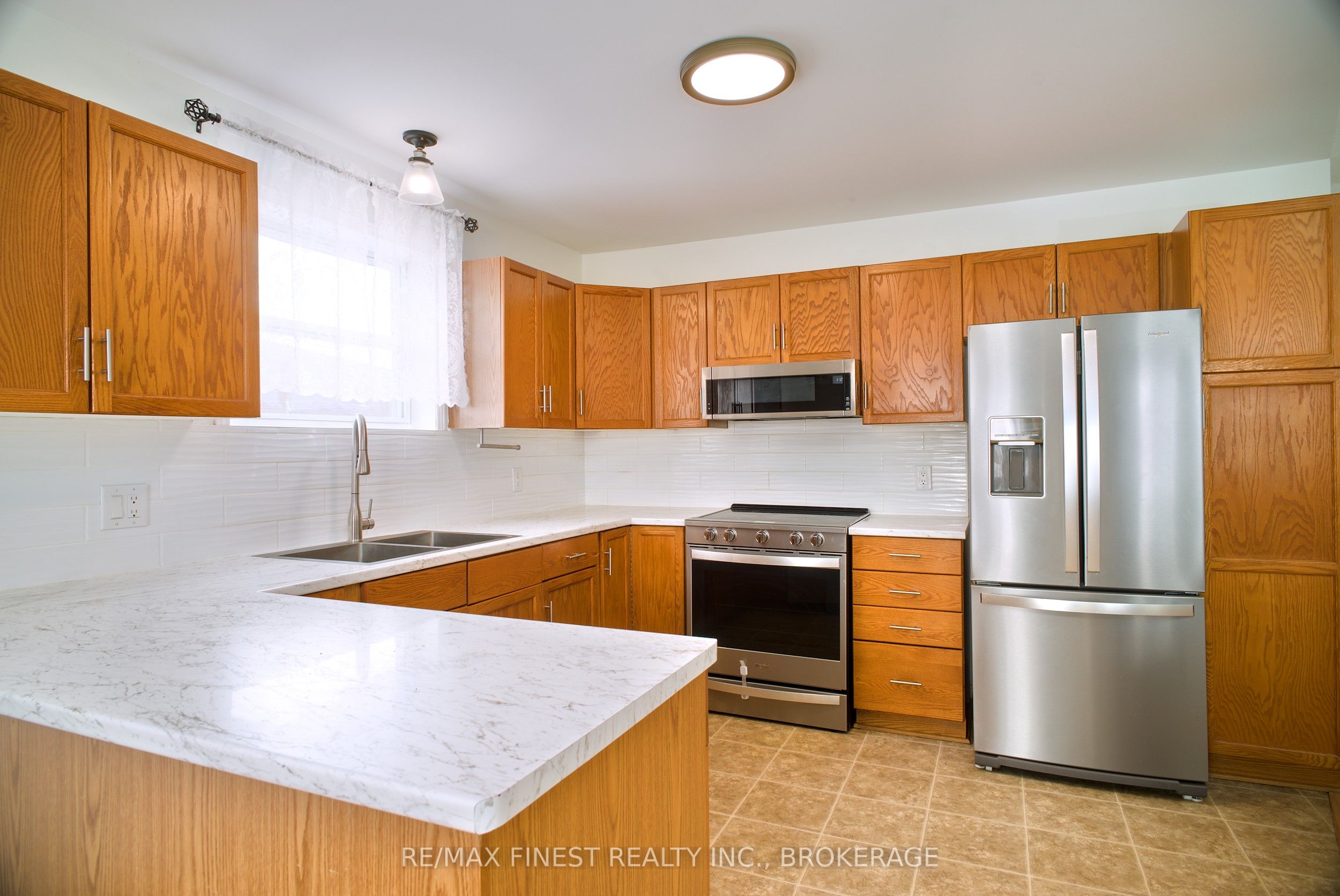 23 Ainsley Place Property Photo 5