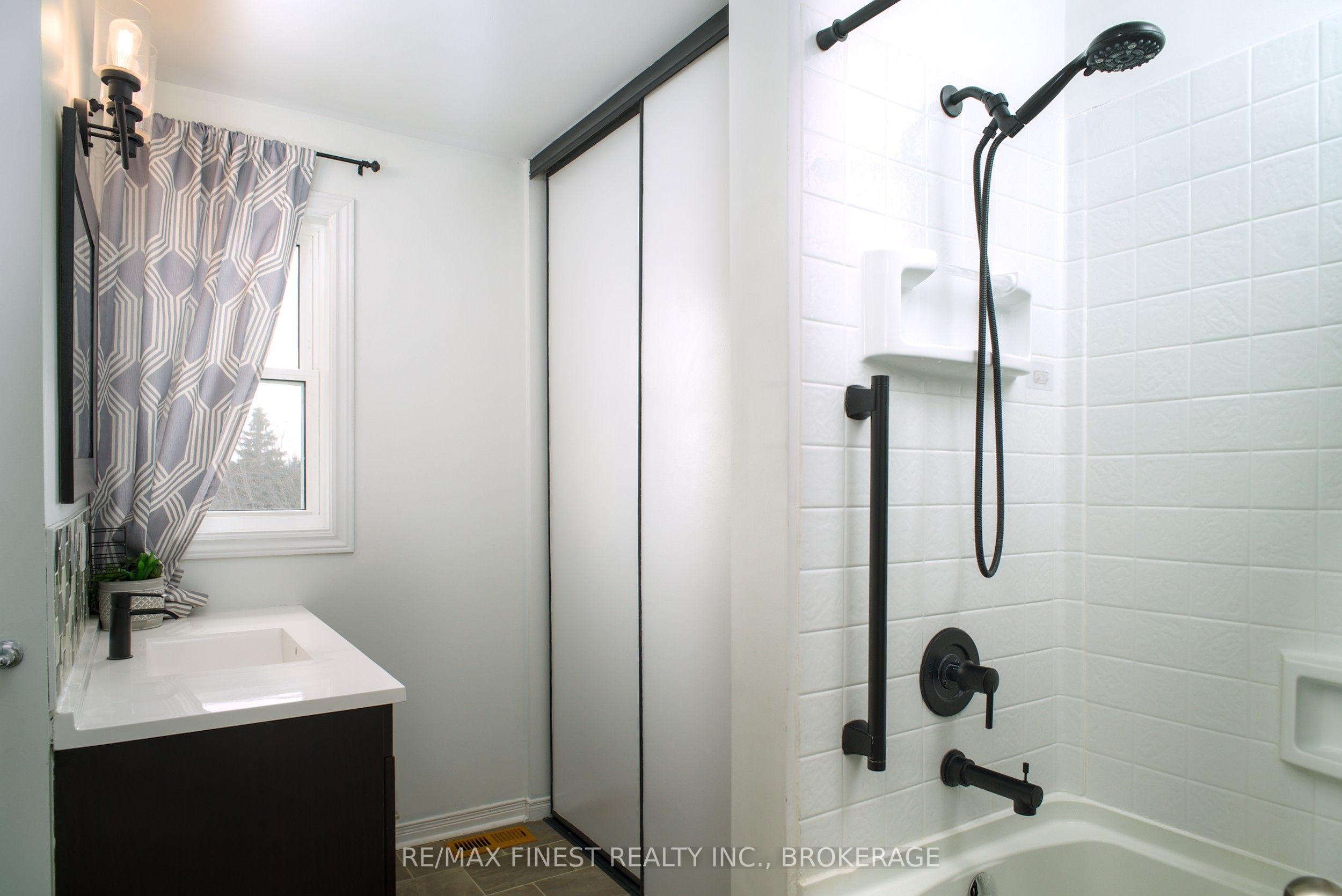 23 Ainsley Place Property Photo 12