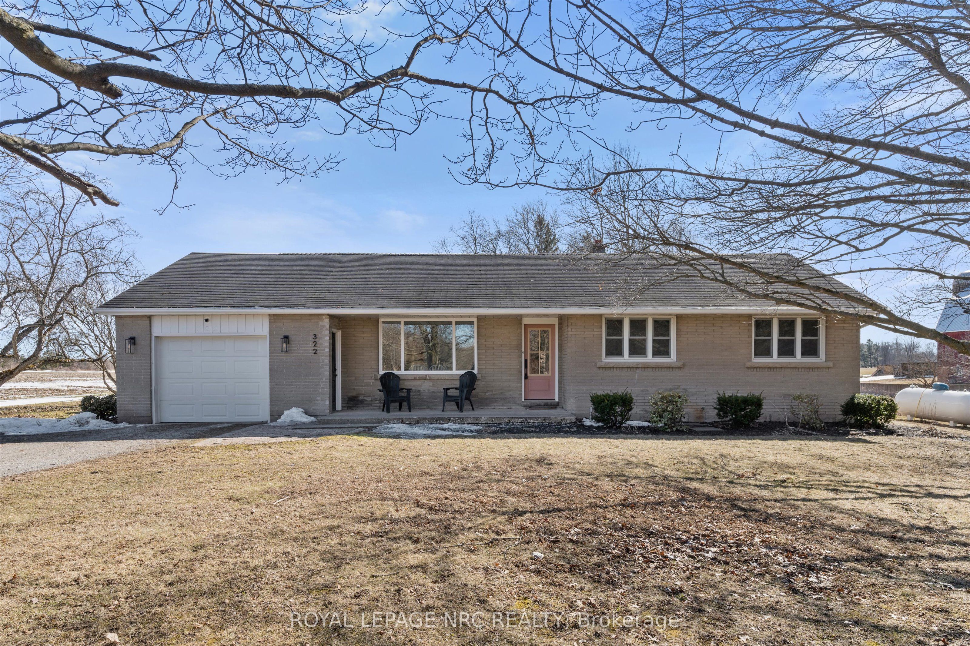322 Foss Road Property Photo 2