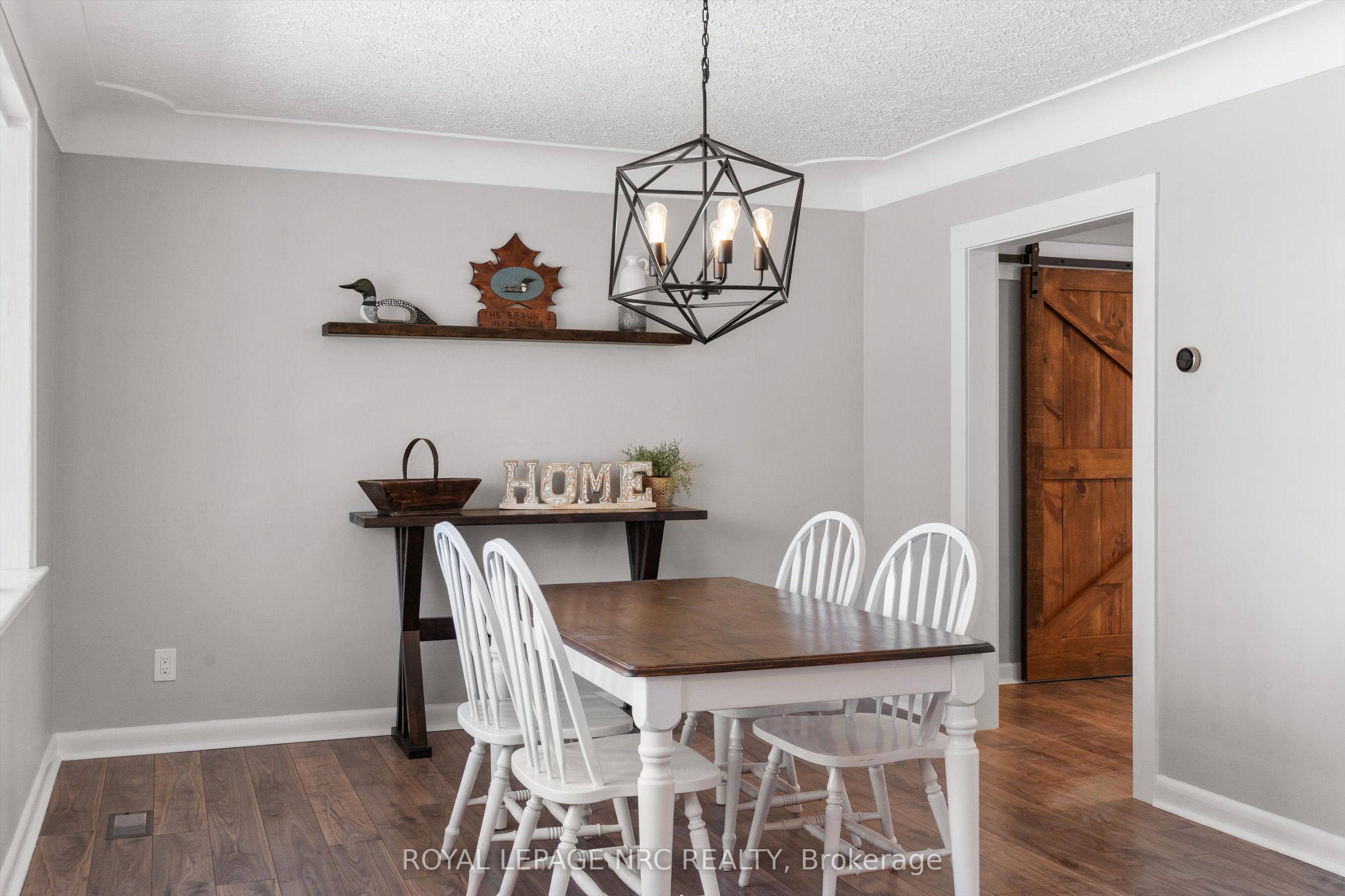 322 Foss Road Property Photo 4