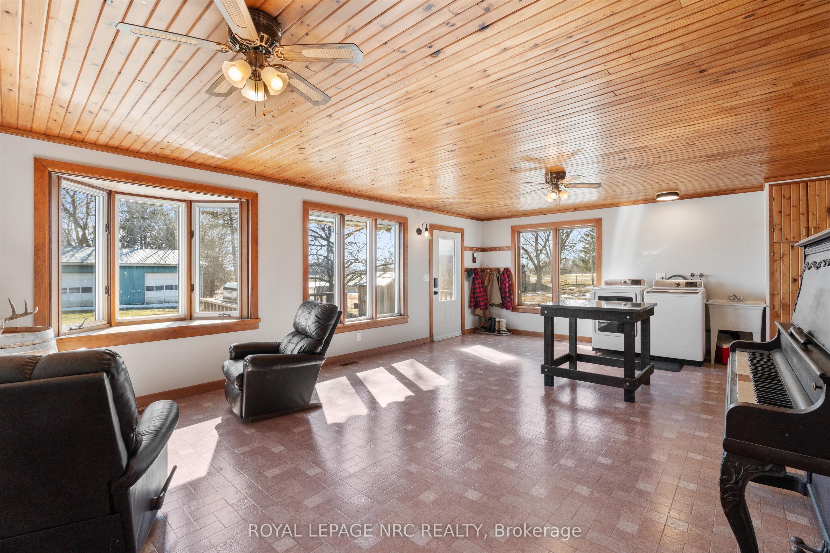 322 Foss Road Property Photo 13
