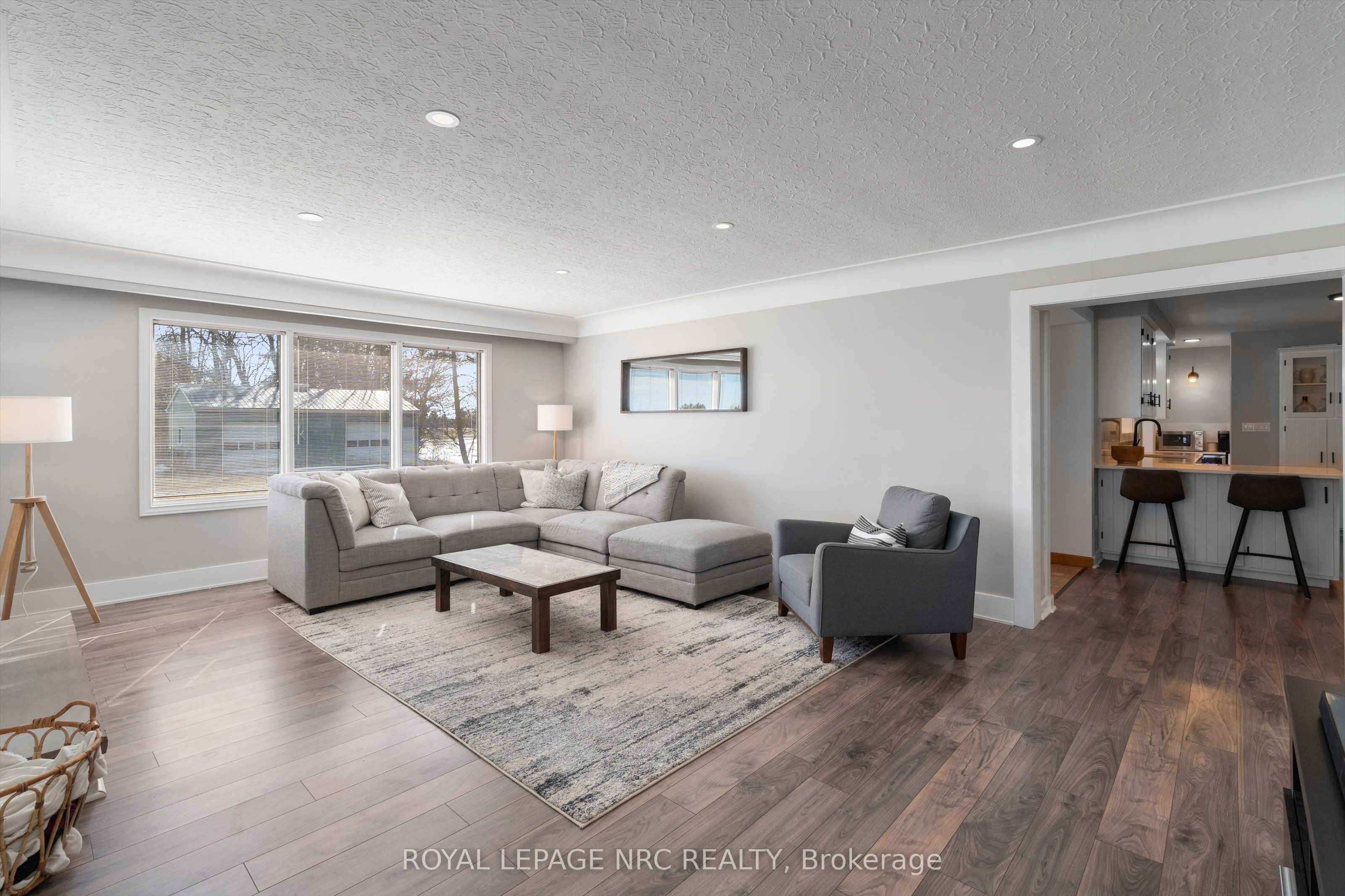 322 Foss Road Property Photo 14