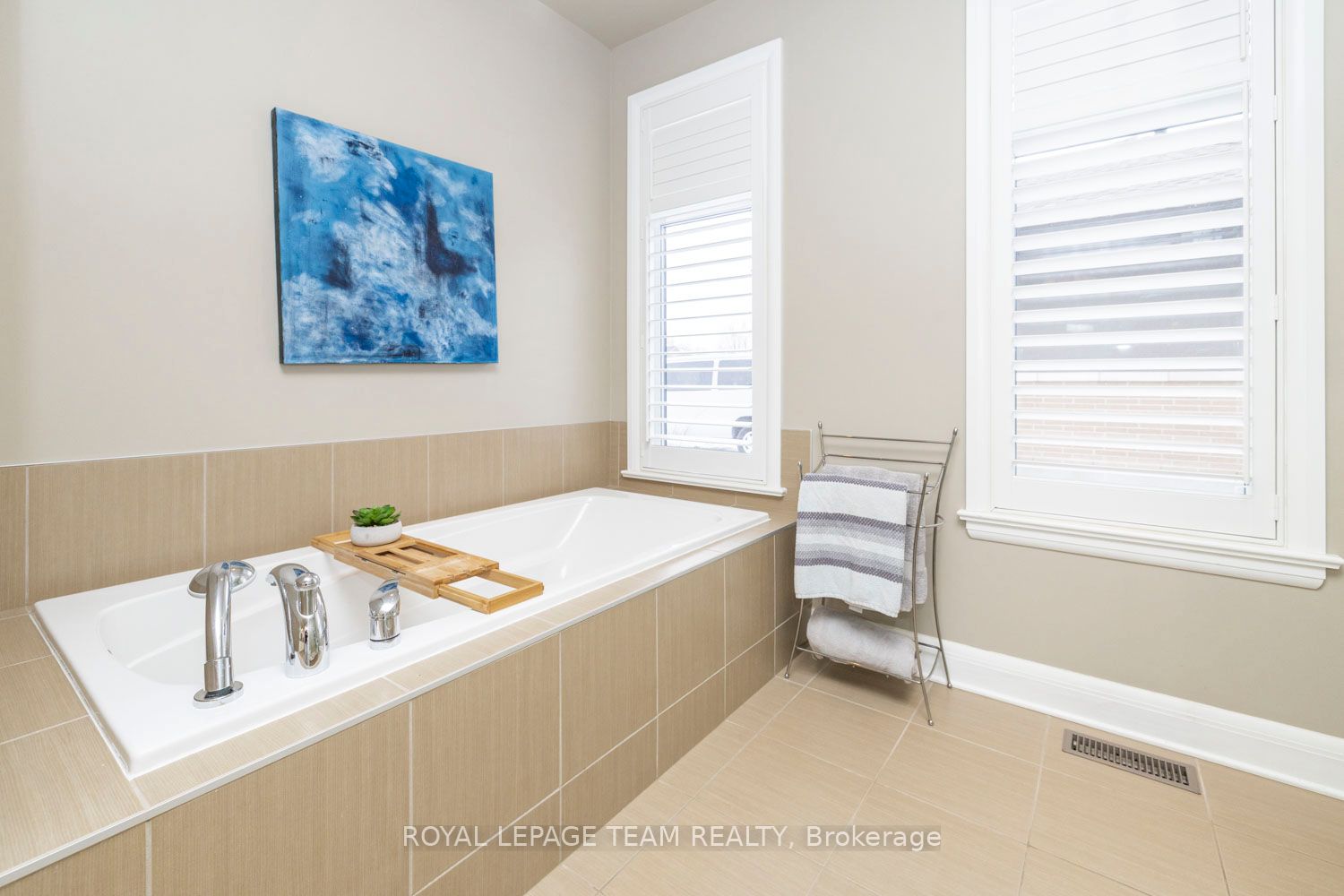 213 Cabrelle Place Property Photo 22