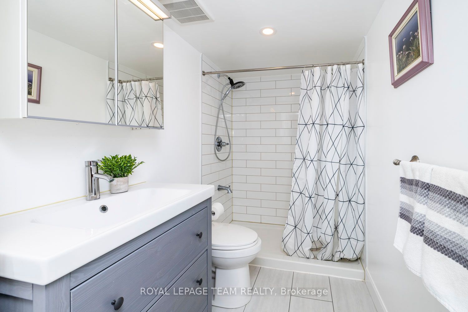213 Cabrelle Place Property Photo 35