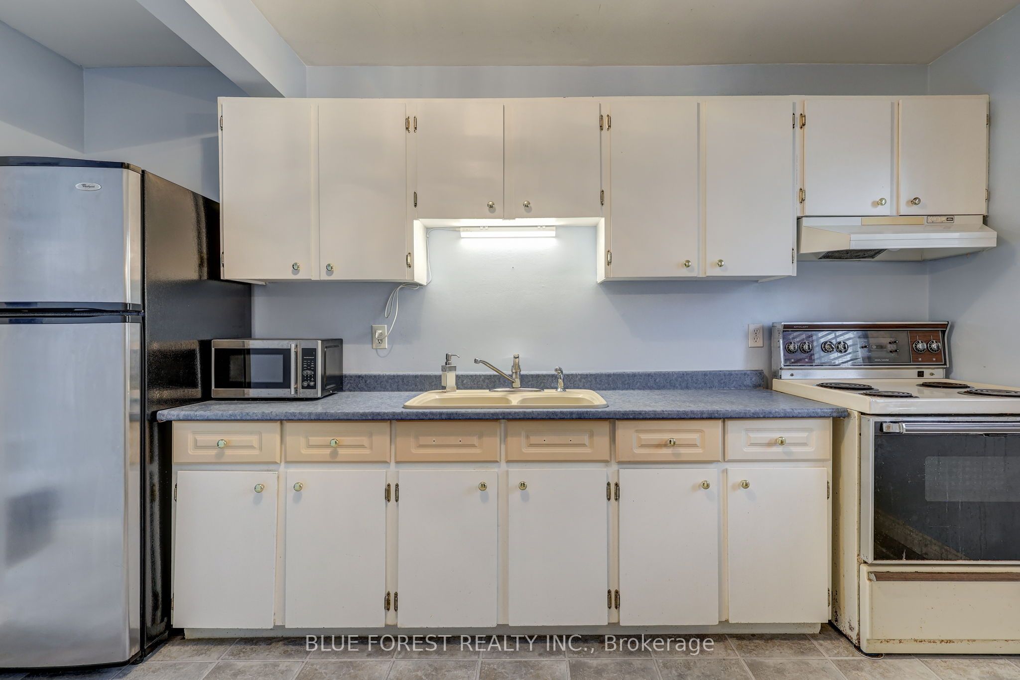 #30 - 775 Osgoode Drive Property Photo 10