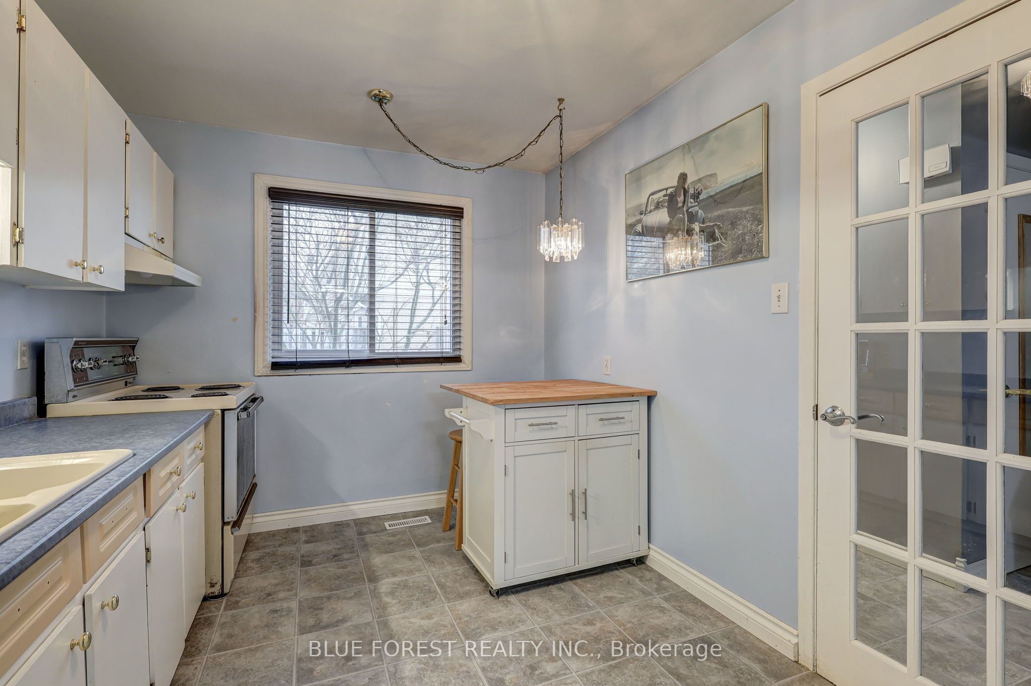 #30 - 775 Osgoode Drive Property Photo 11