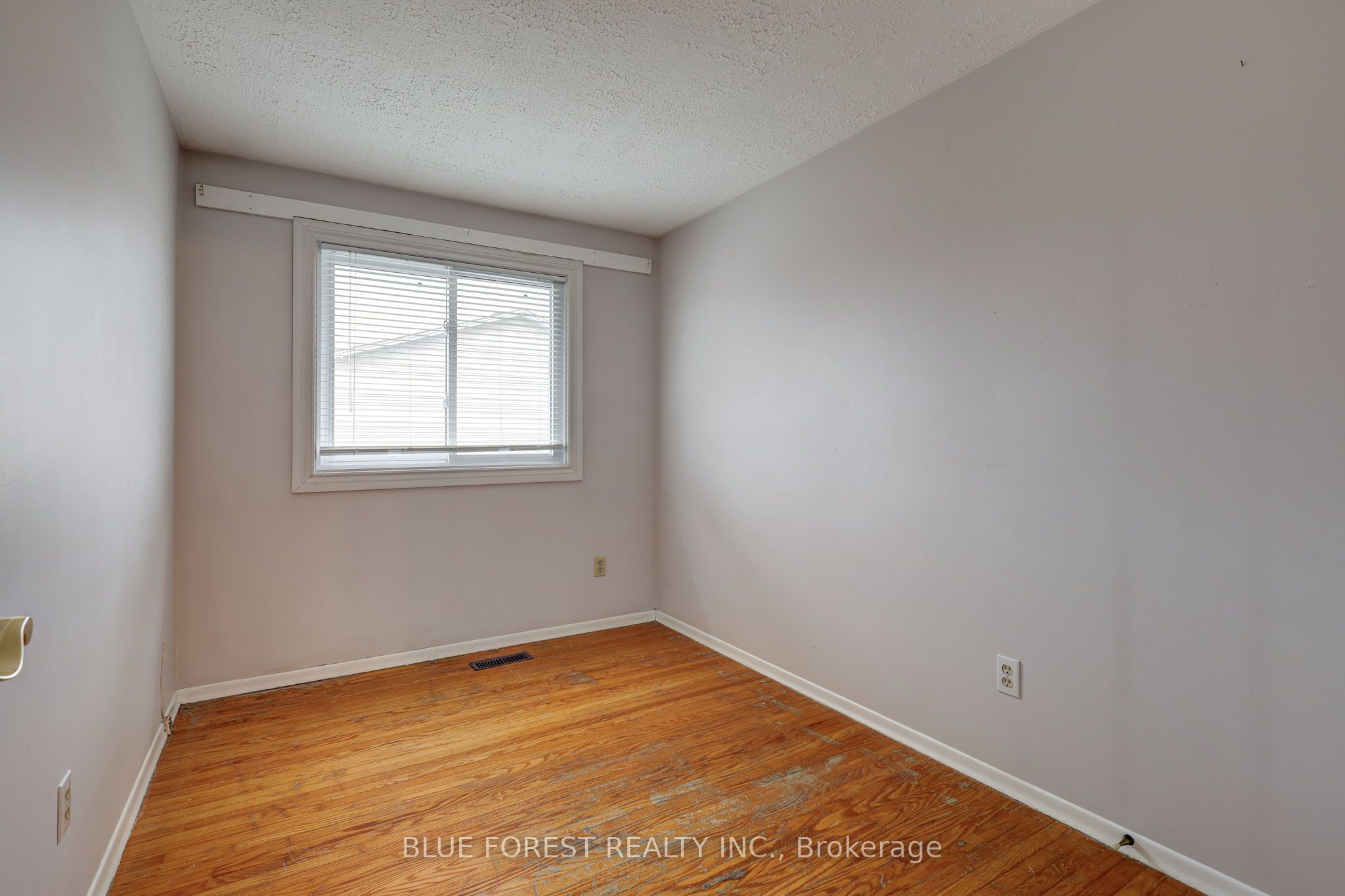 #30 - 775 Osgoode Drive Property Photo 23
