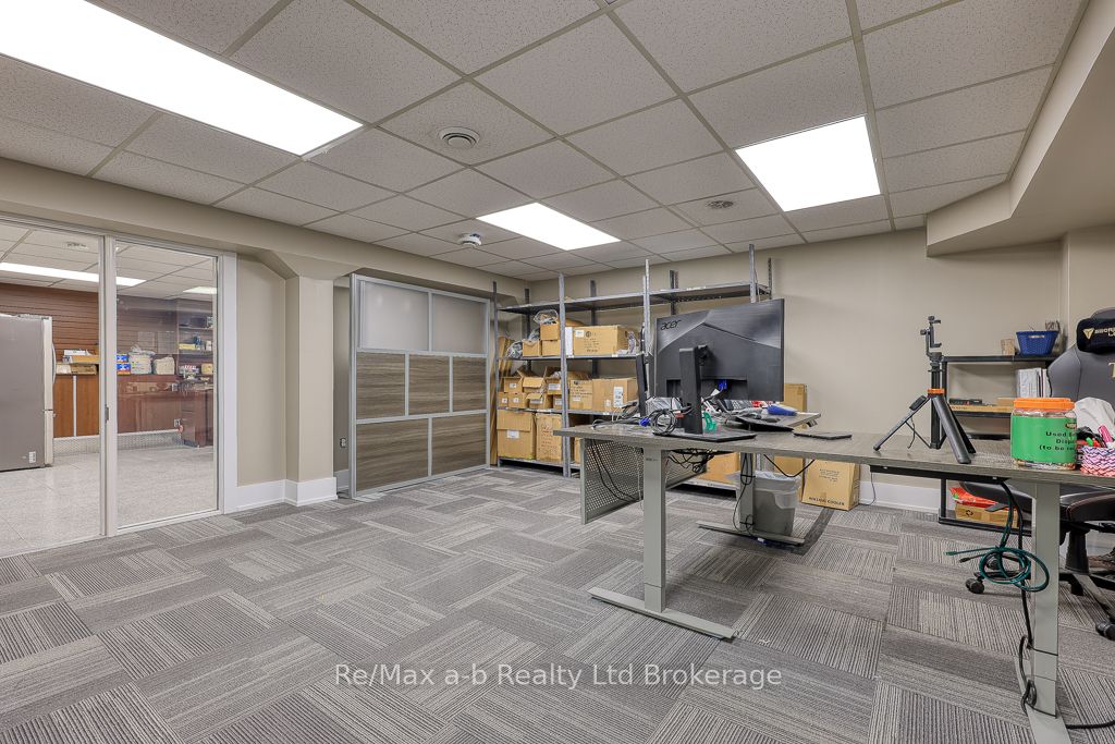 677 Dundas Street Property Photo 30