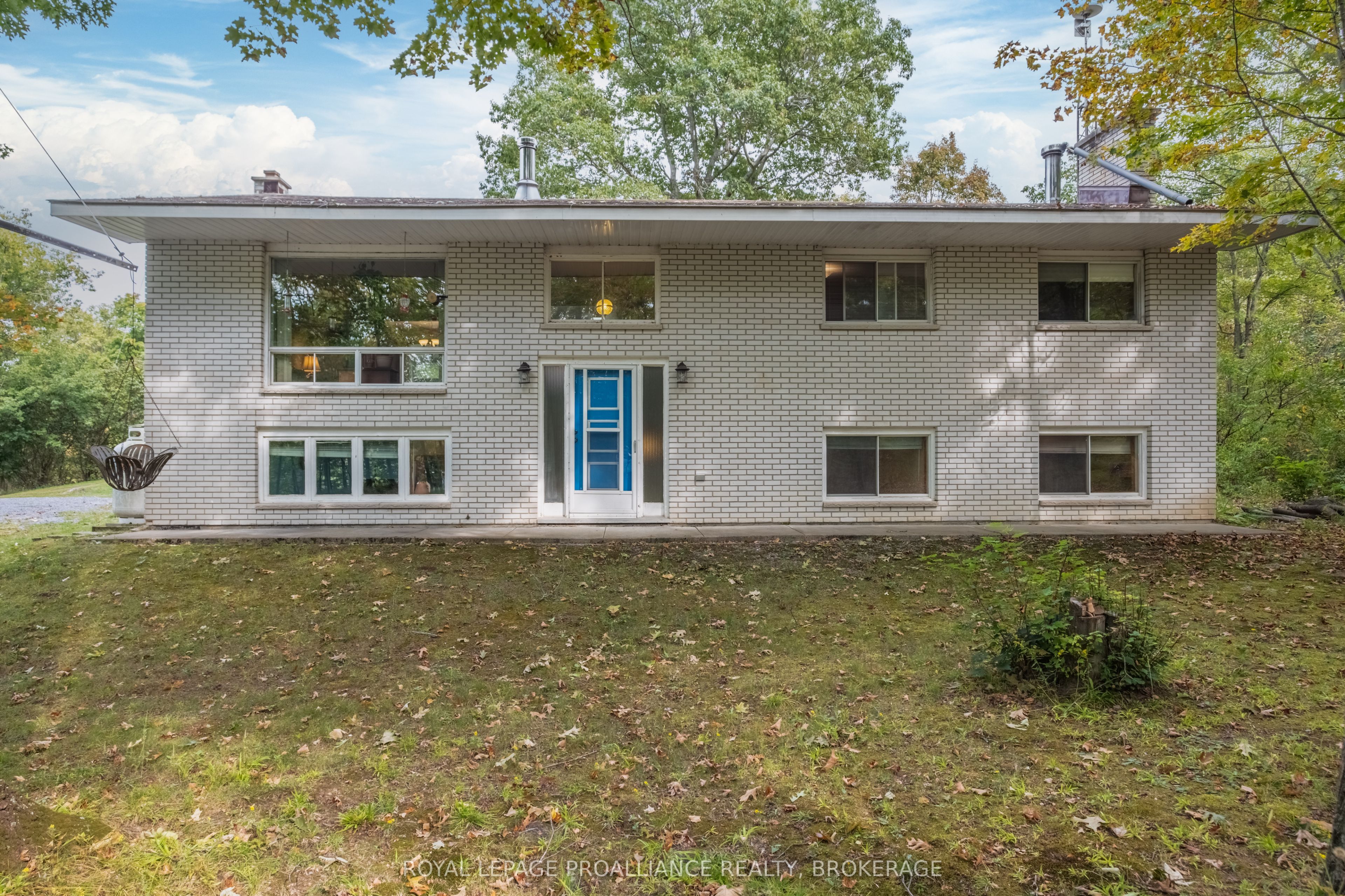 1911 Ormsbee Rd Property Photo