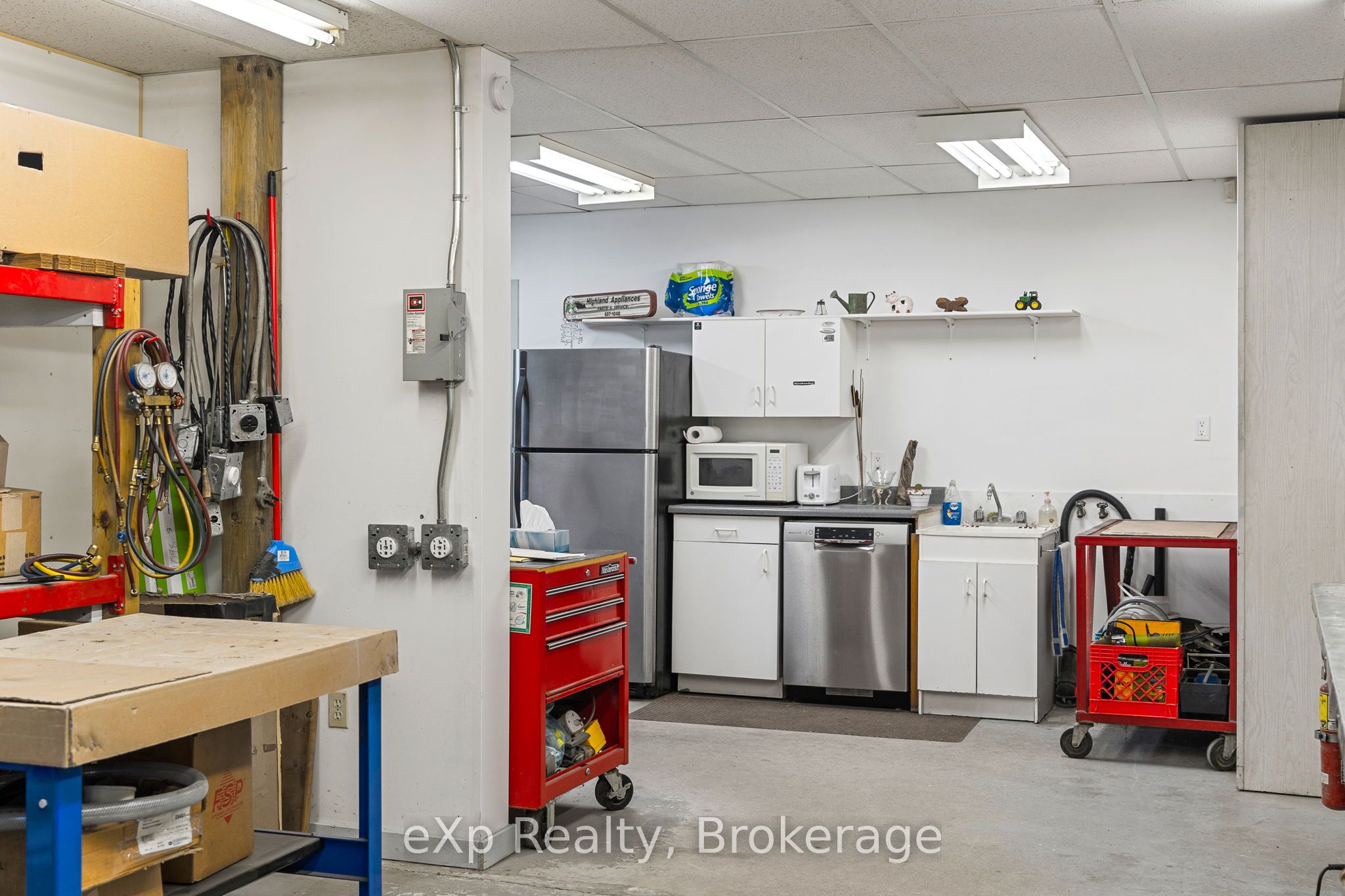 13 Industrial Park Road Property Photo 6