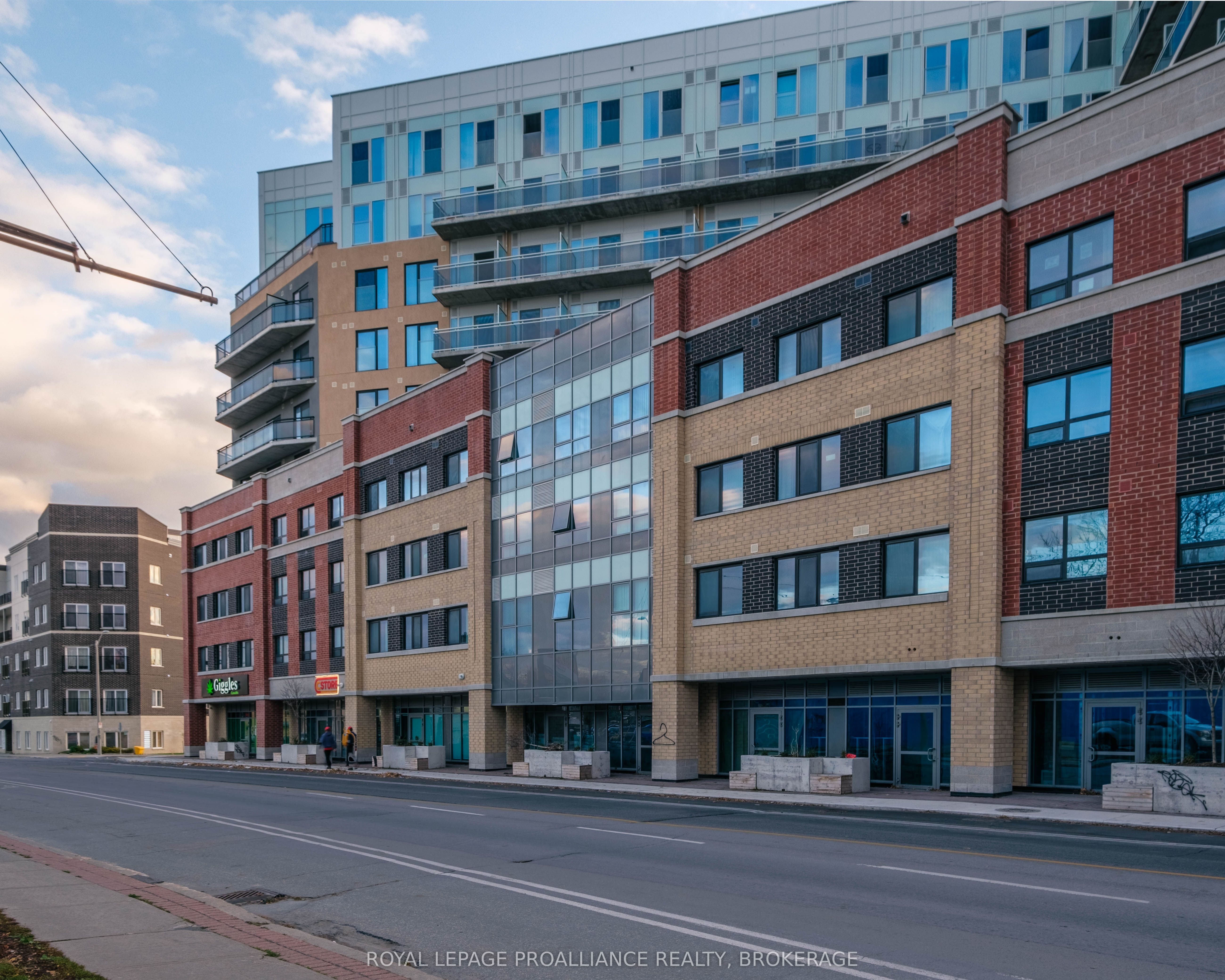 #415 - 652 Princess Street Property Photo