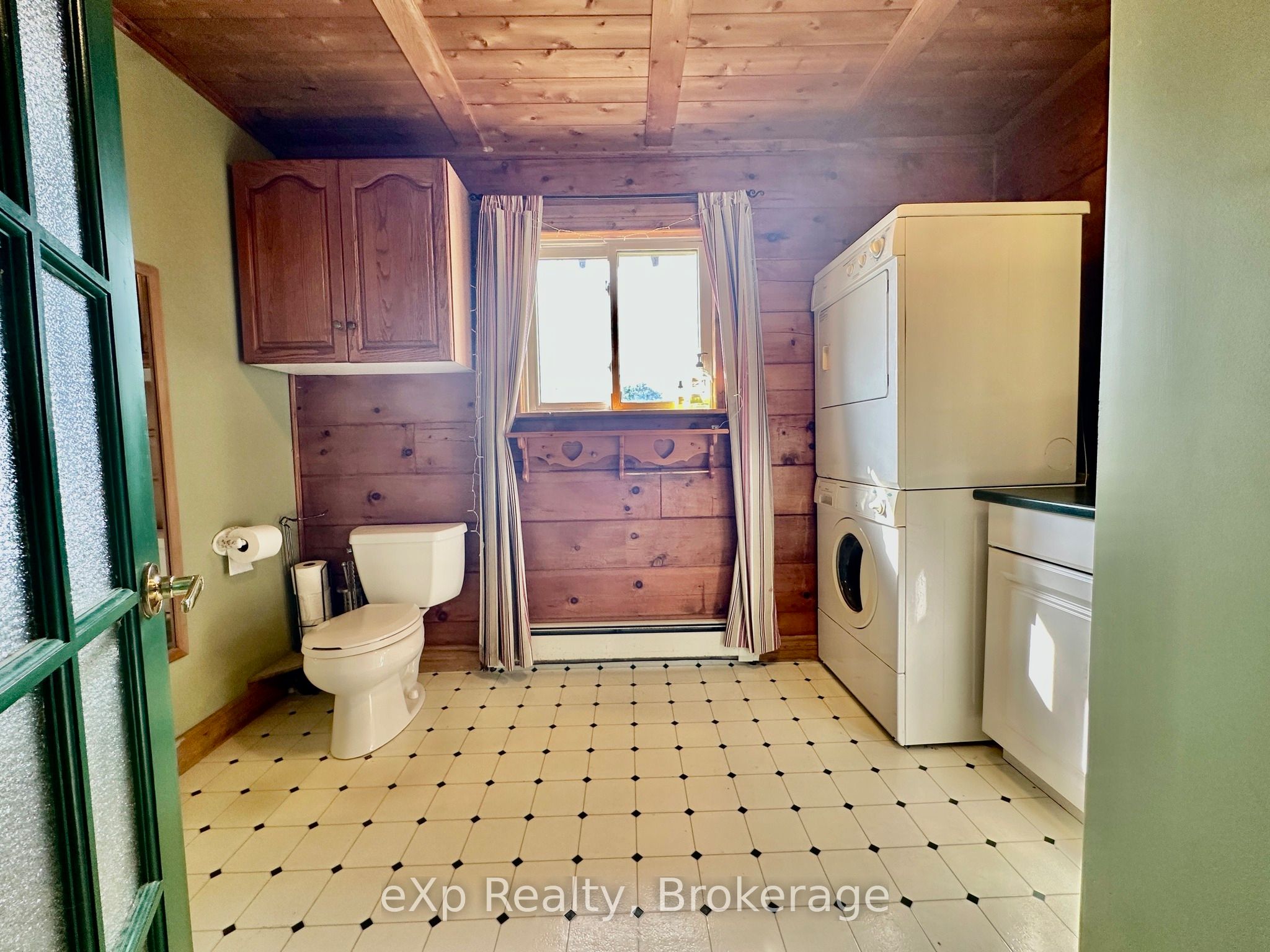 344022 North Line Property Photo 17
