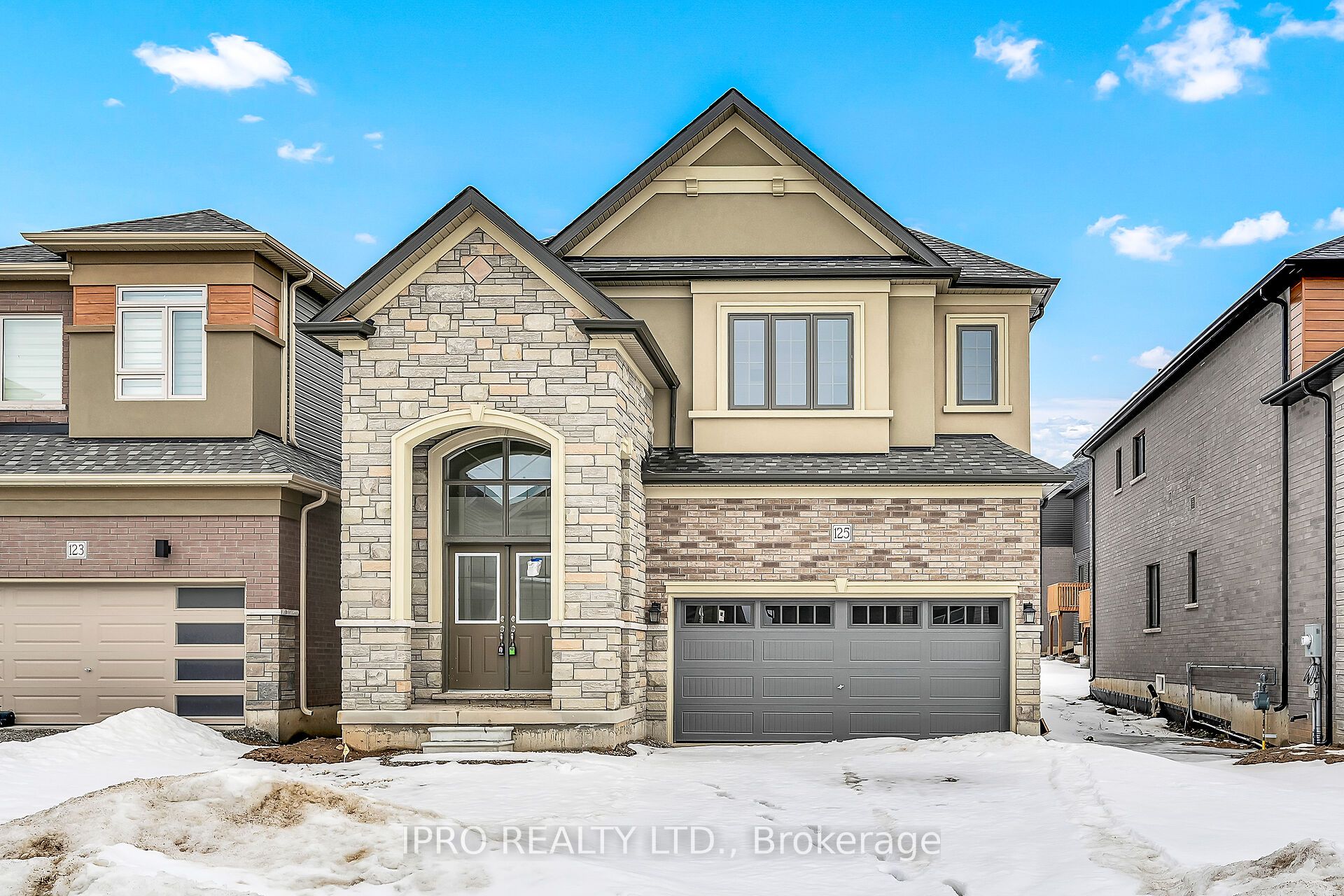 125 Hitchman Street Property Photo