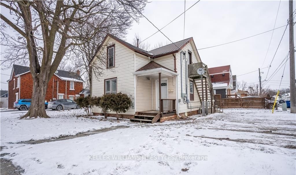 83 Adelaide St S Property Photo