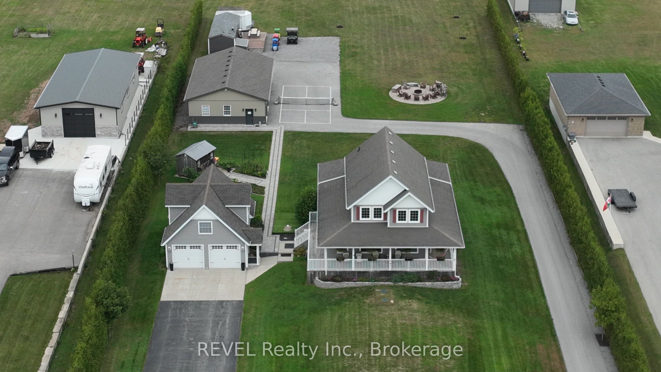 5256 Beach Rd Property Photo 1