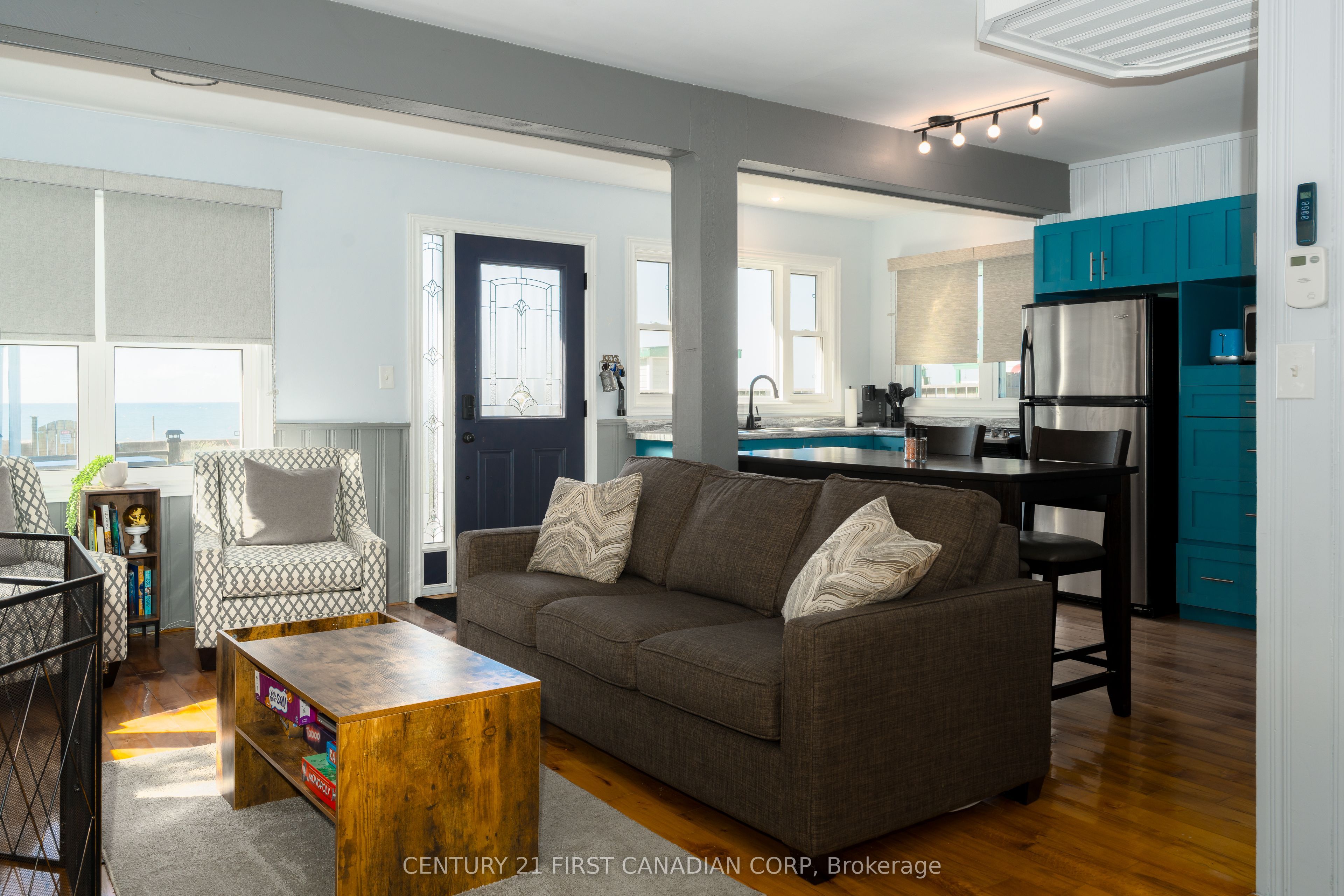 18512 Erie Shore Drive S Property Photo 6