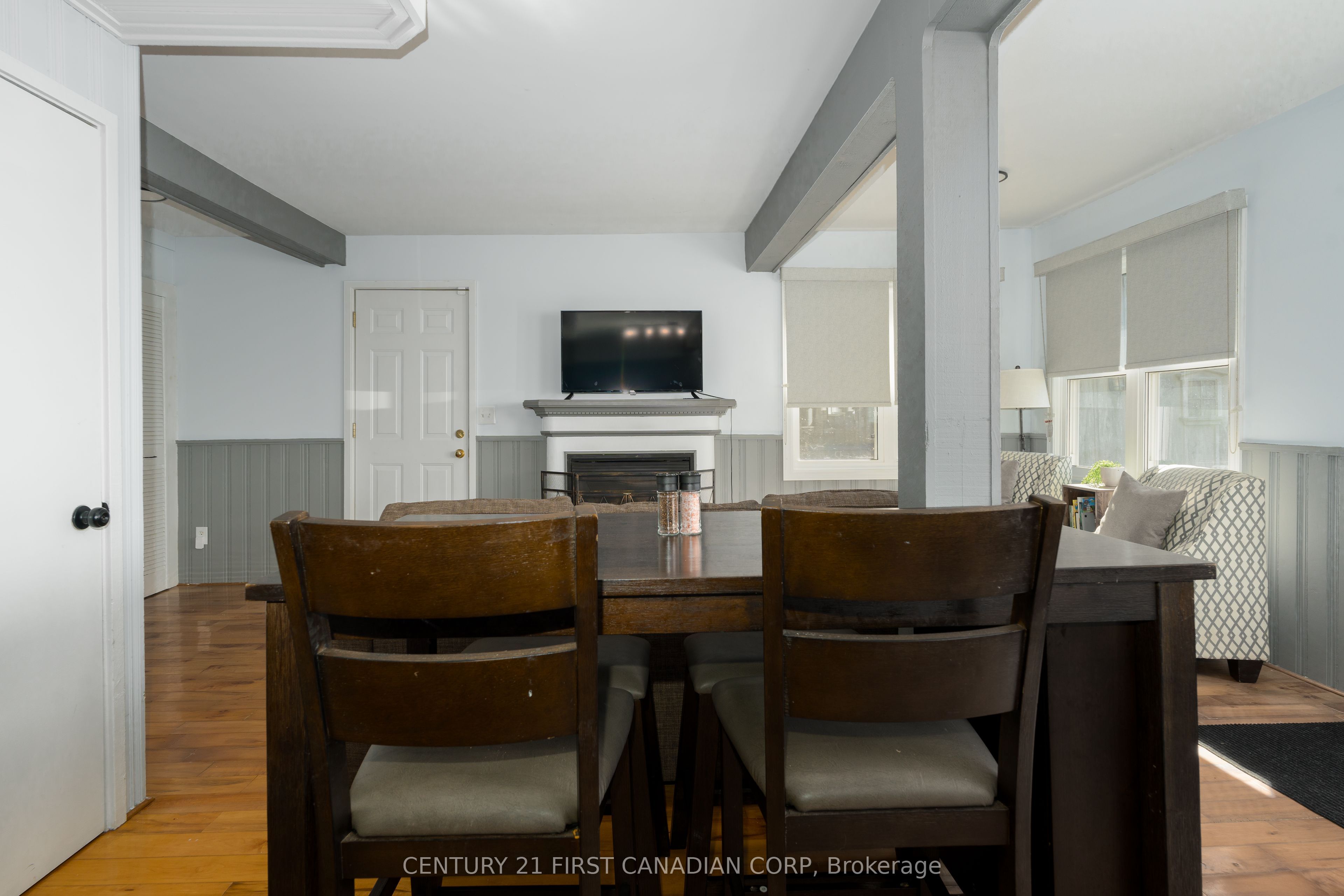 18512 Erie Shore Drive S Property Photo 8