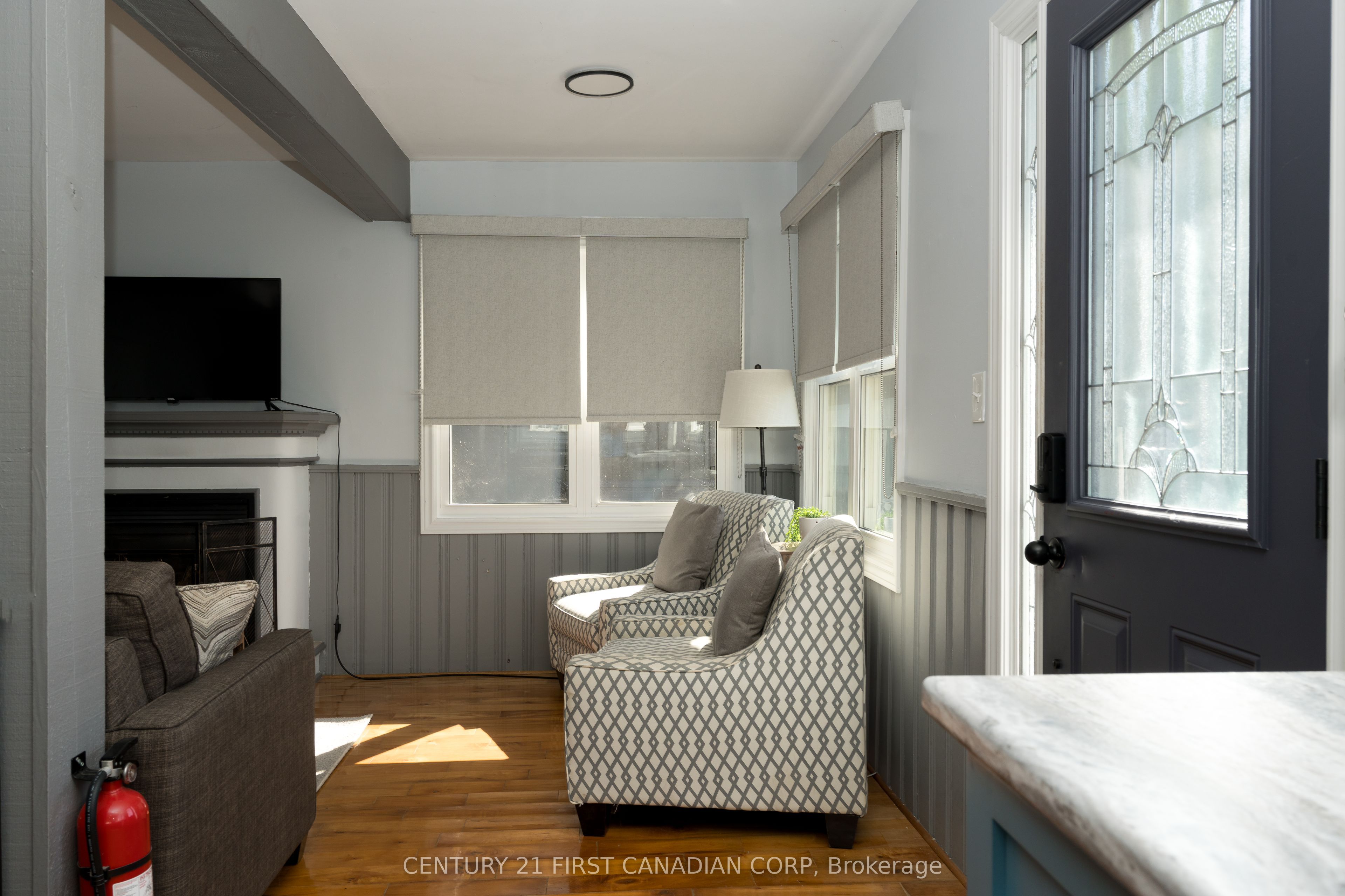18512 Erie Shore Drive S Property Photo 9