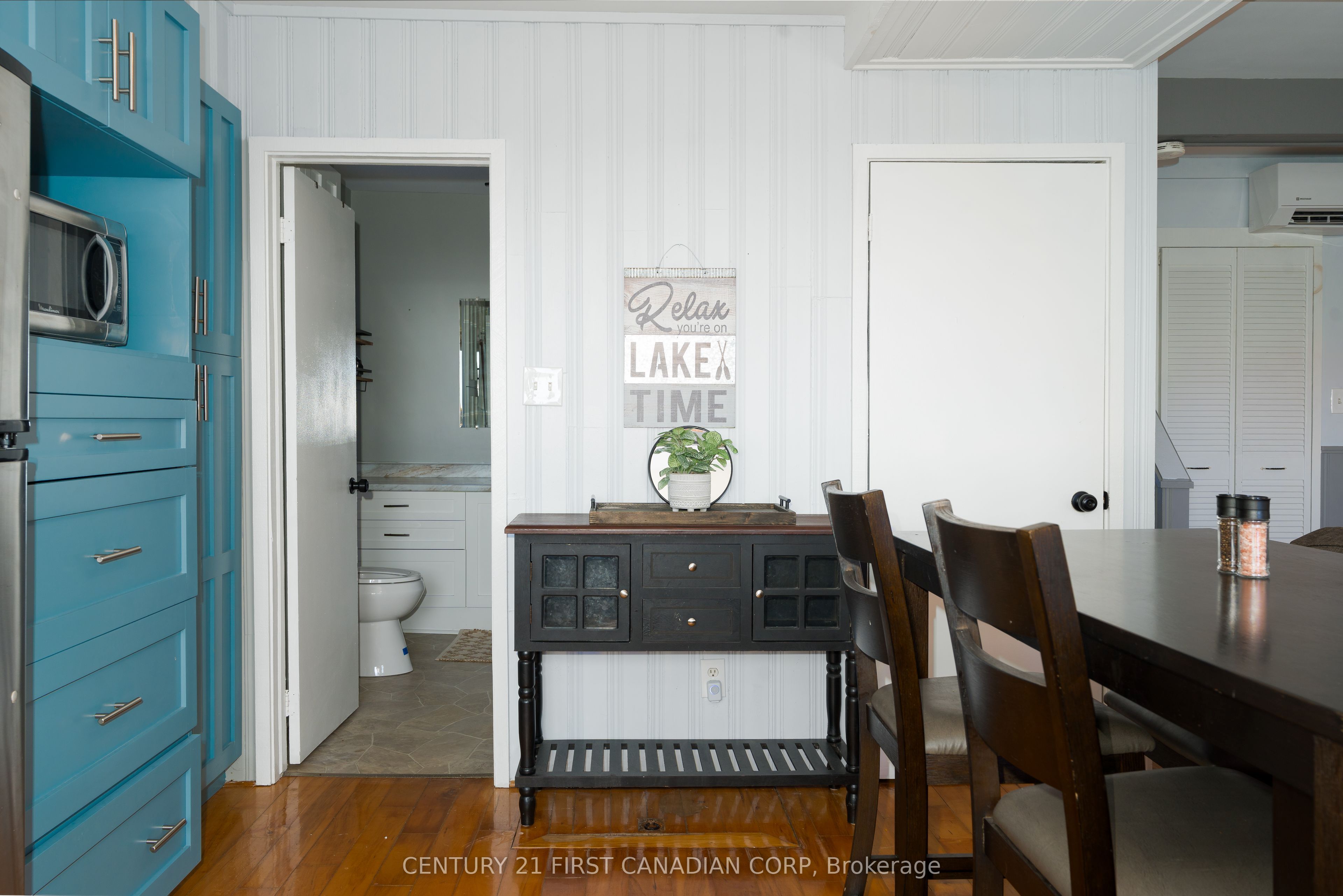 18512 Erie Shore Drive S Property Photo 11