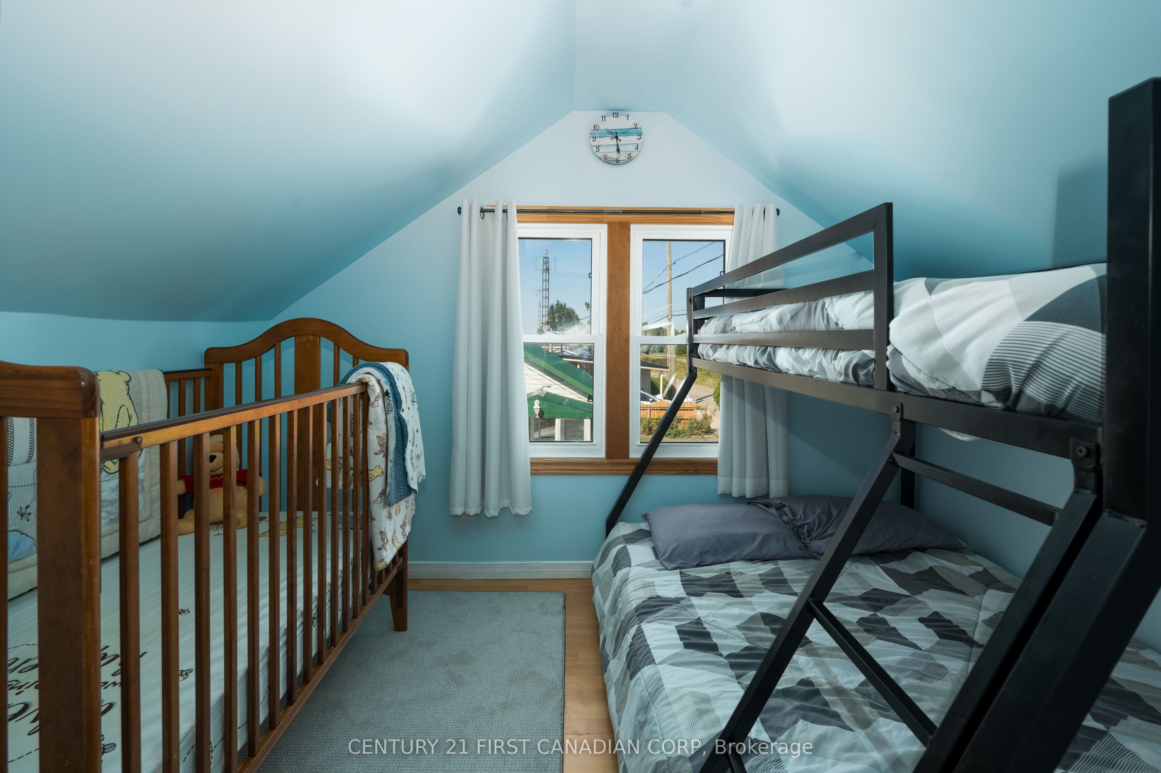 18512 Erie Shore Drive S Property Photo 13