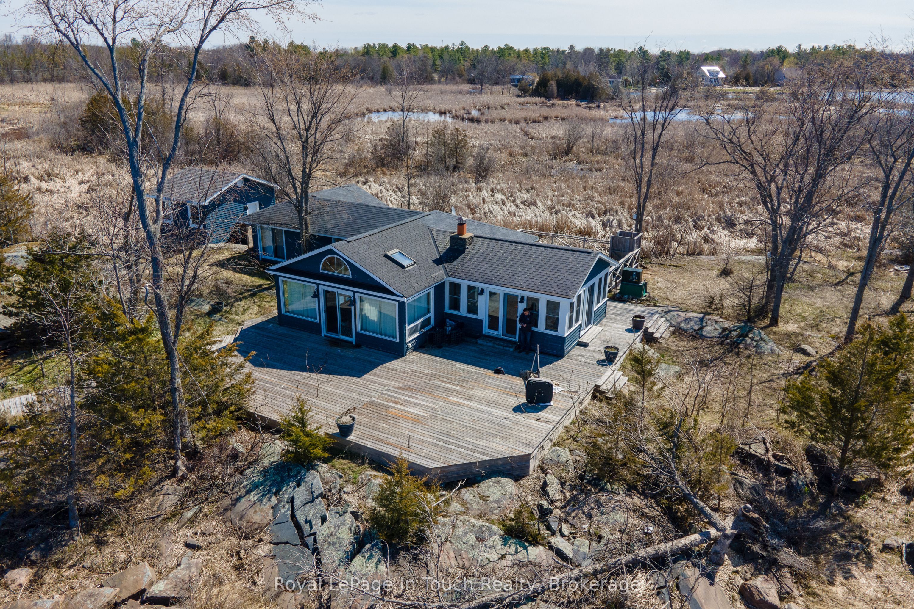 2 Island 130 N/a Property Photo 28
