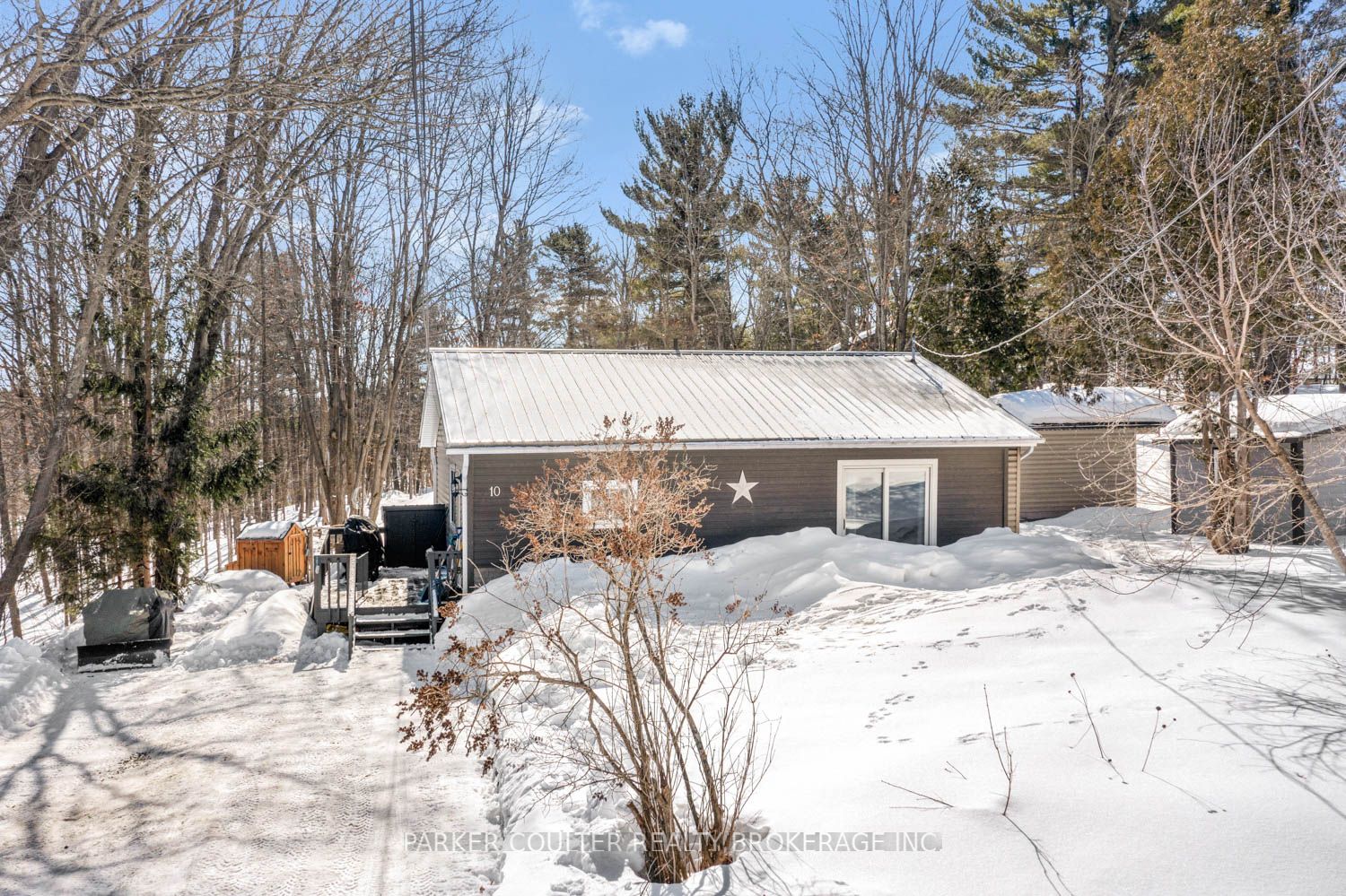 10 Hanna Road Property Photo