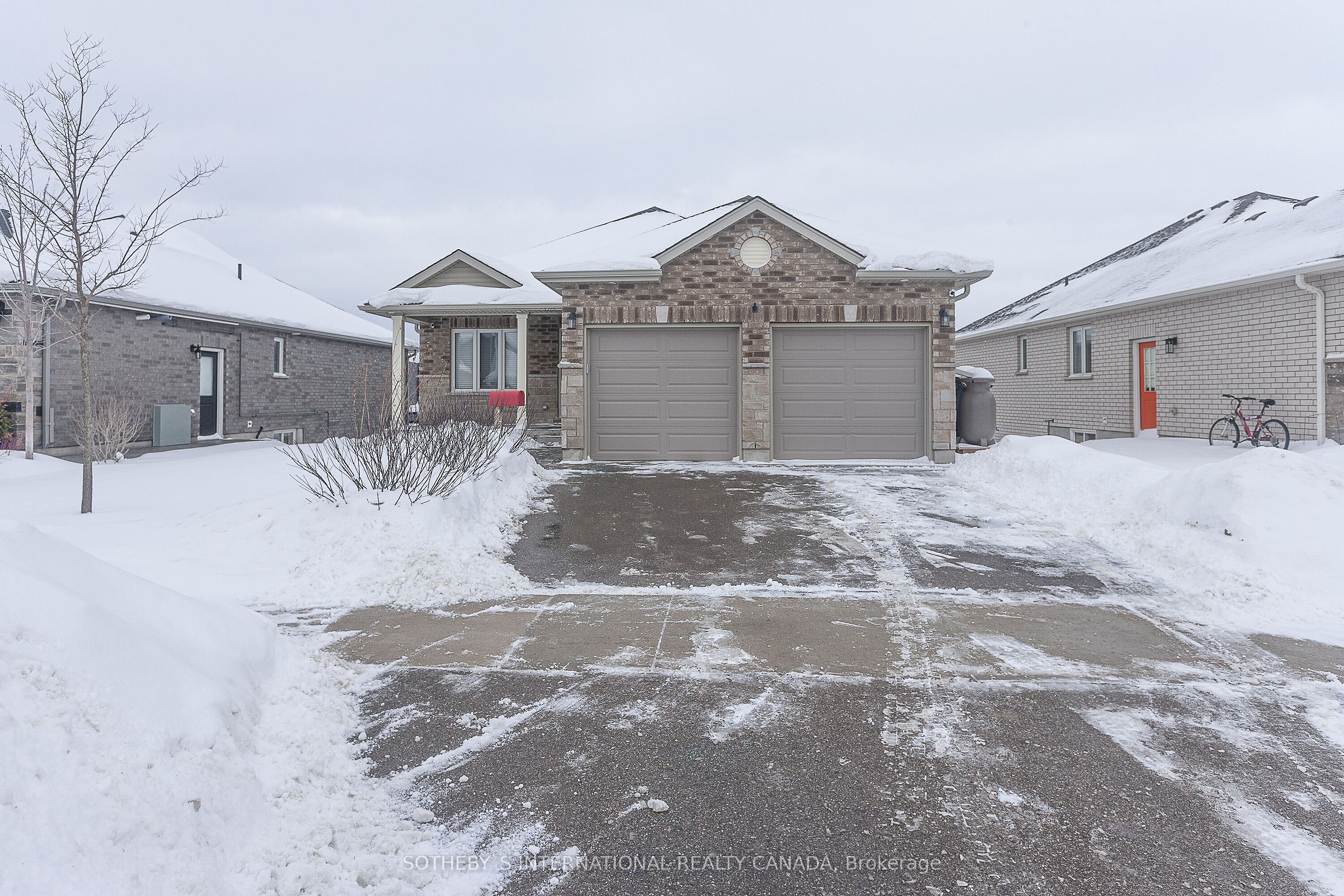 154 Bridge Crescent Property Photo