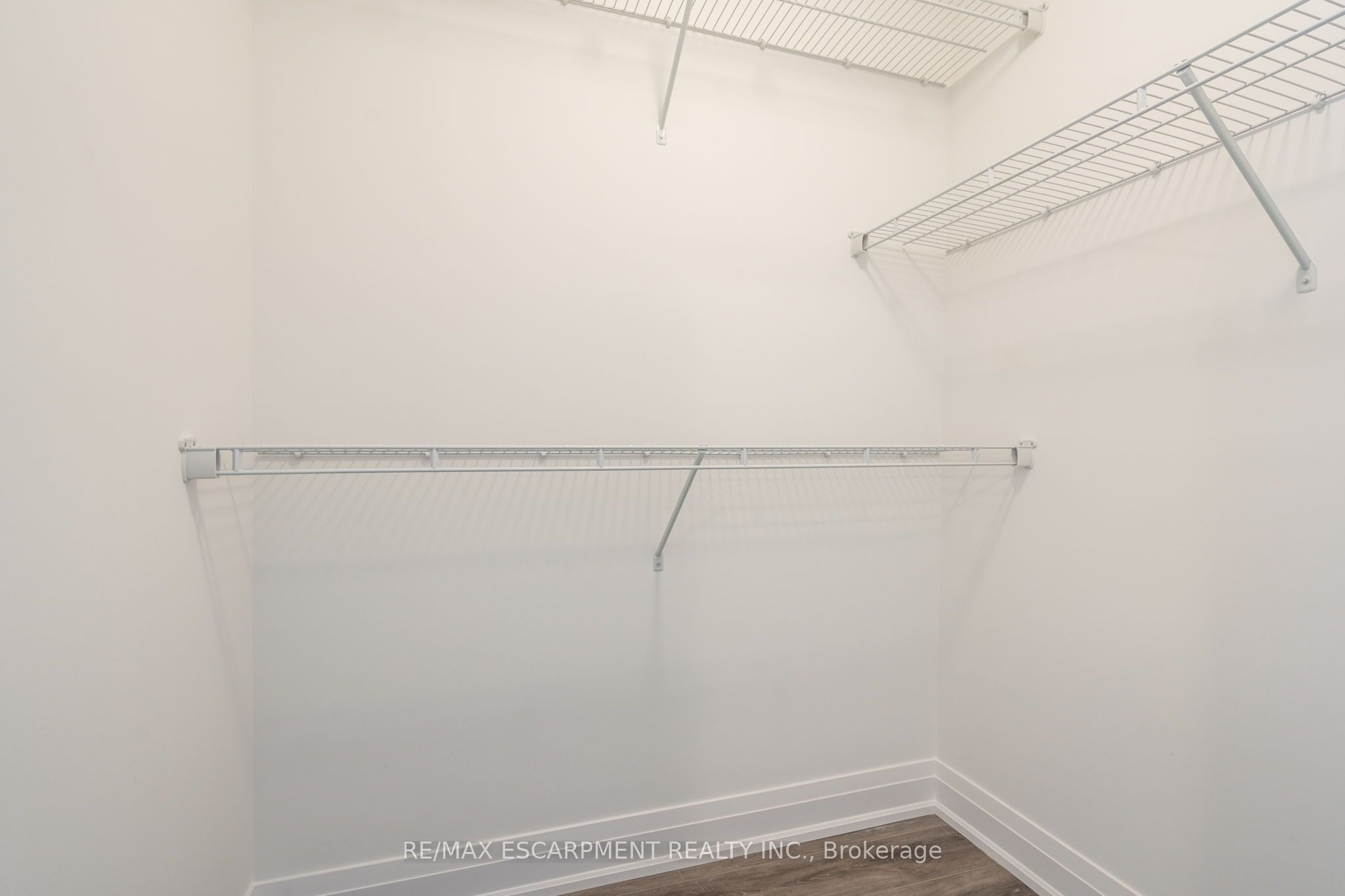 16 Clear Valley Lane Property Photo 9