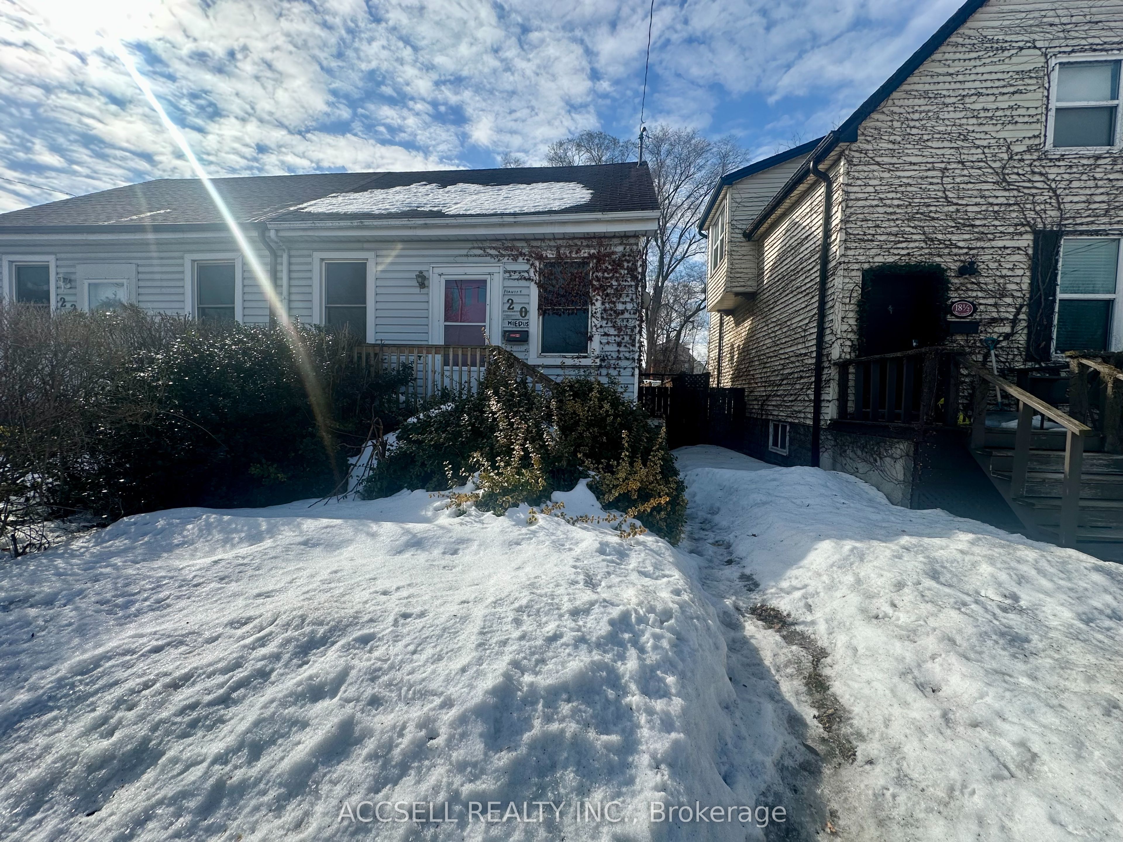 20 Hill Street Property Photo 2