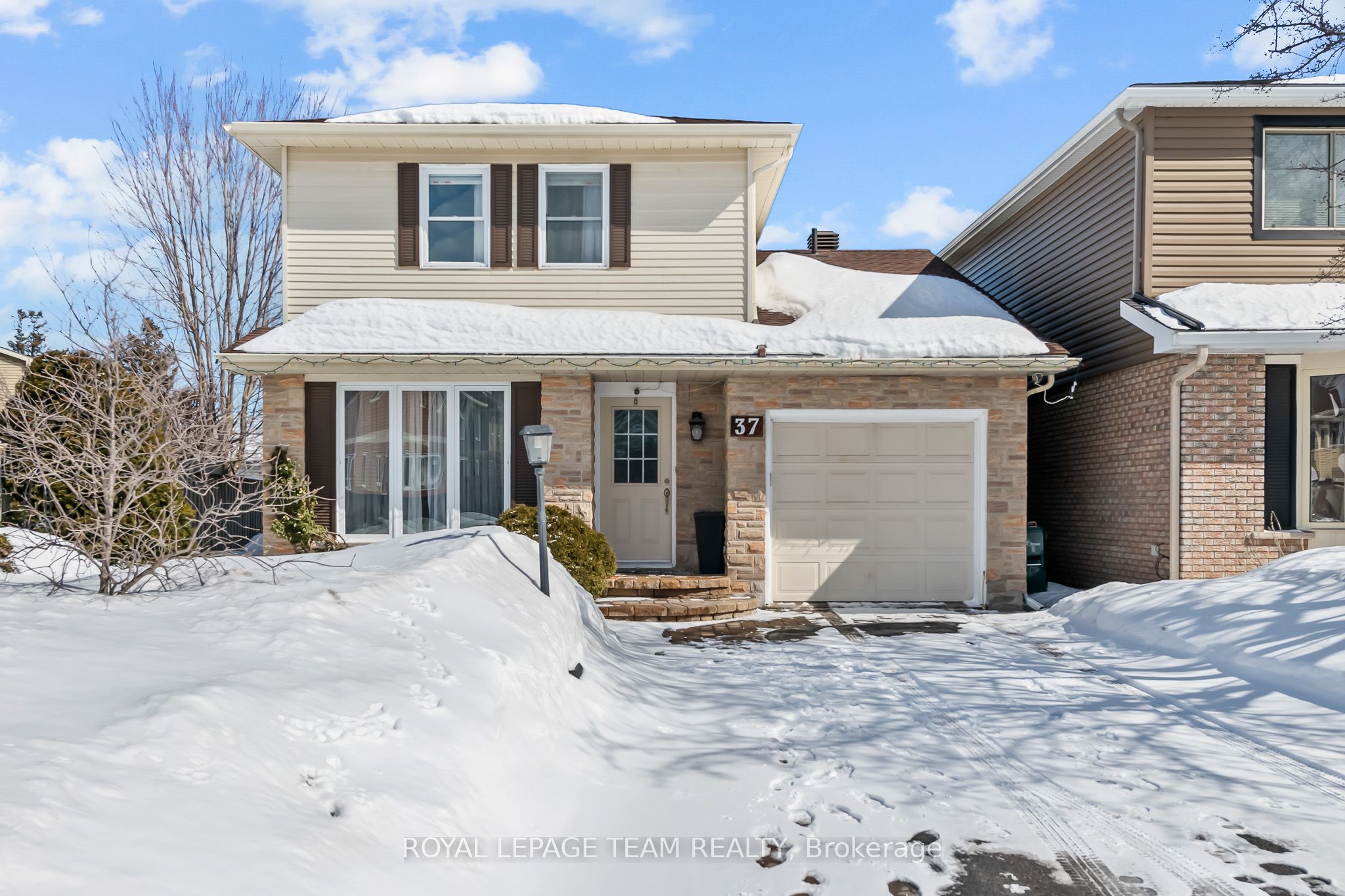 37 Ivylea Street Property Photo
