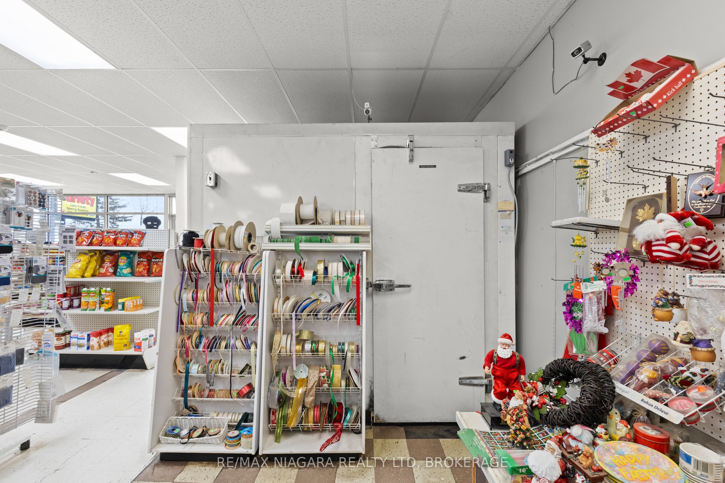 1530 Niagara Stone Road Property Photo 12