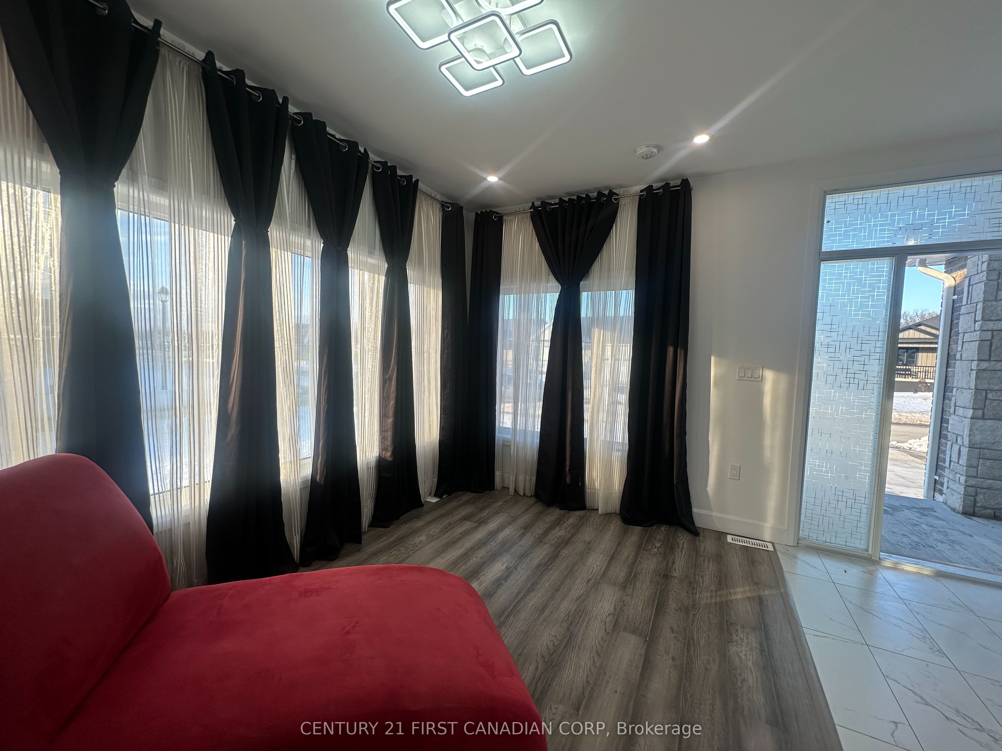 31 Brooklawn Drive Property Photo 6