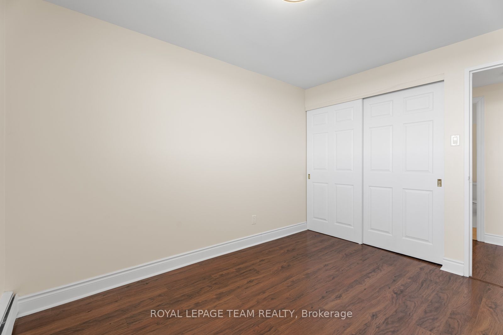#2004 - 415 Greenview Avenue Property Photo 12
