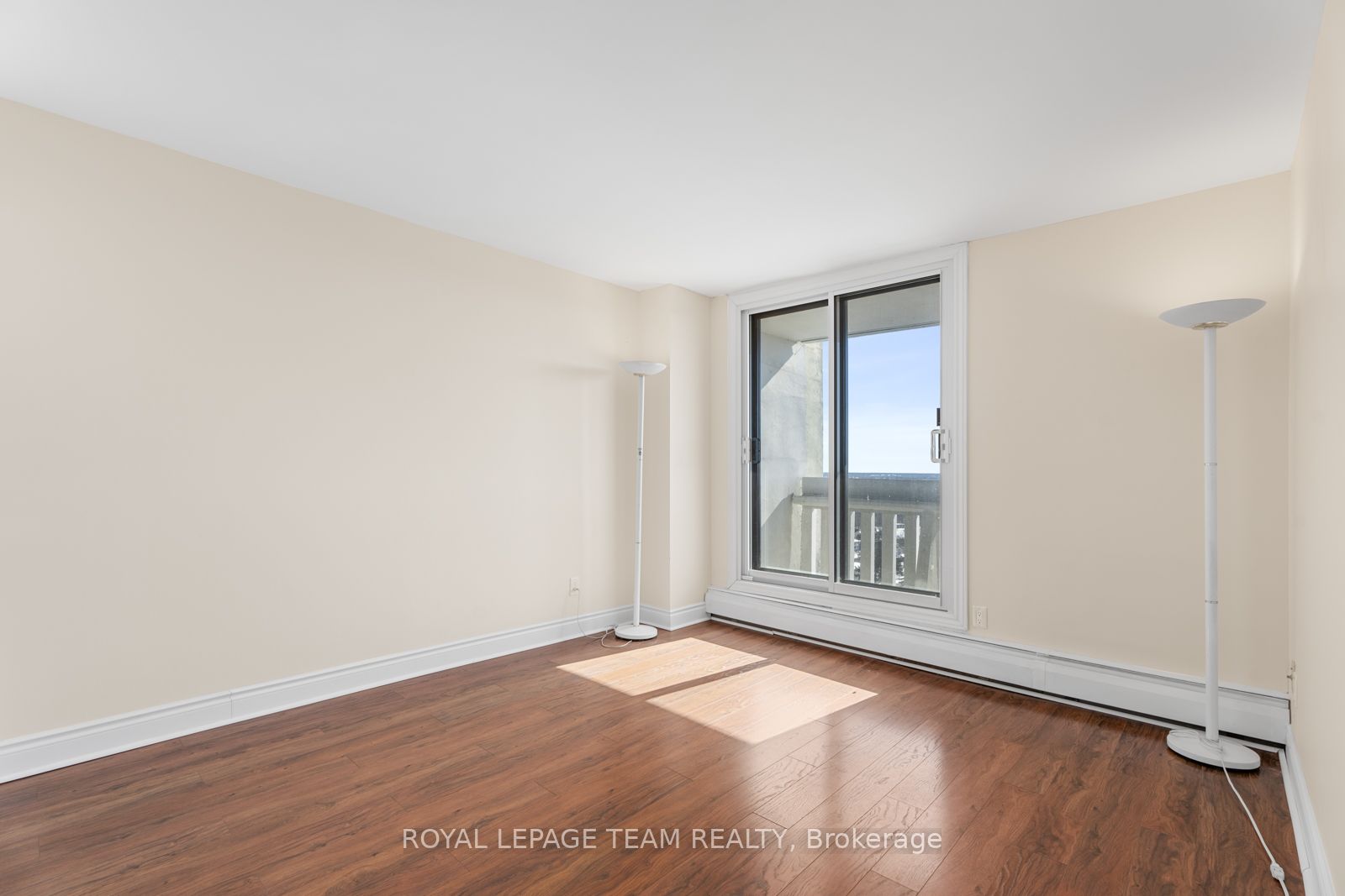 #2004 - 415 Greenview Avenue Property Photo 15