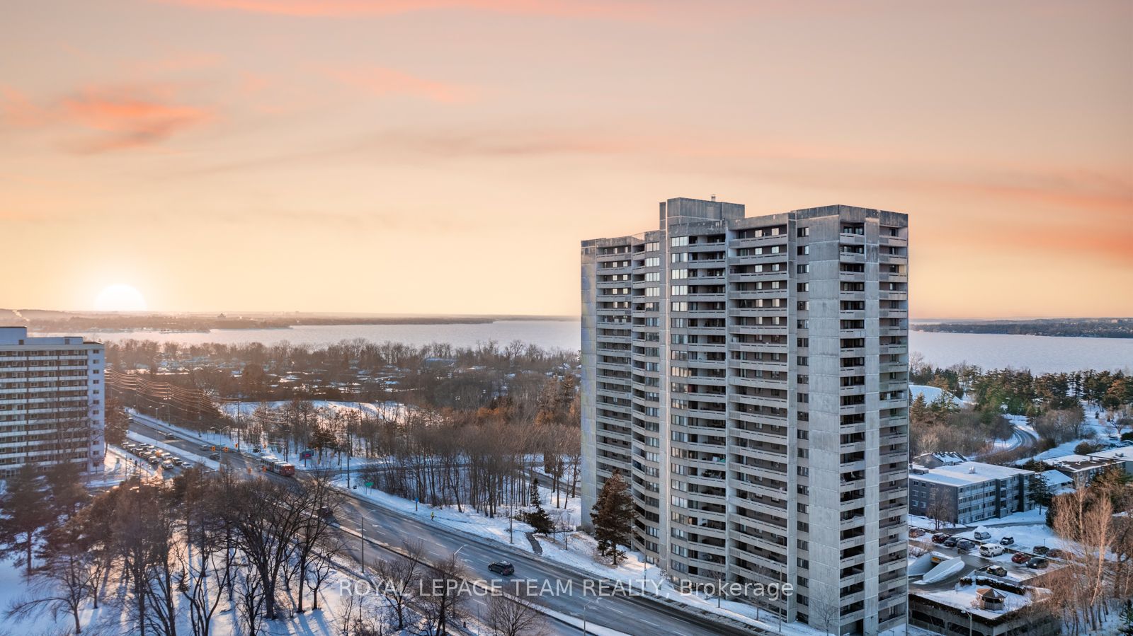 #2004 - 415 Greenview Avenue Property Photo 27