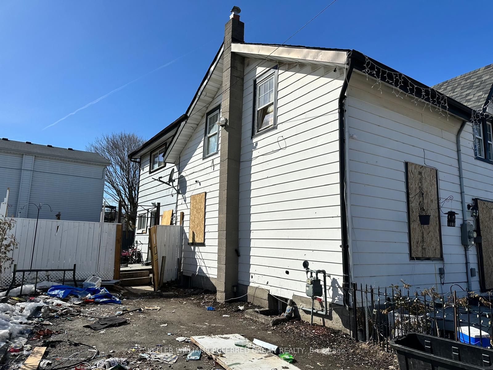 351 John Street Property Photo 2