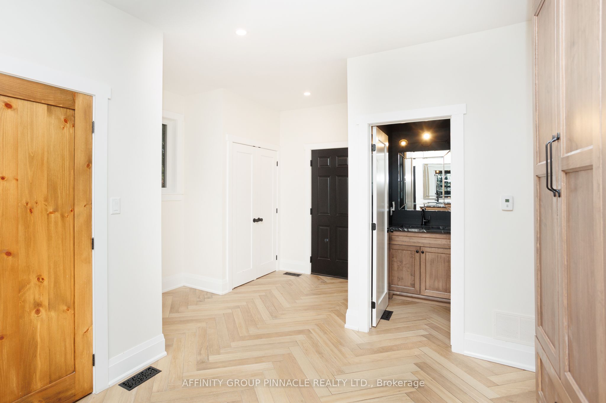 383 Snug Harbour Road Property Photo 16